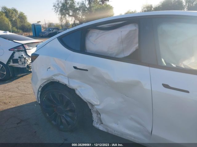 Photo 5 VIN: 5YJYGDEF5MF230479 - TESLA MODEL Y 