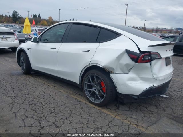 Photo 2 VIN: 5YJYGDEF5MF258279 - TESLA MODEL Y 