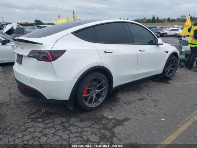 Photo 3 VIN: 5YJYGDEF5MF258279 - TESLA MODEL Y 