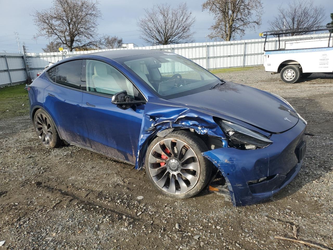 Photo 3 VIN: 5YJYGDEF8LF017458 - TESLA MODEL Y 