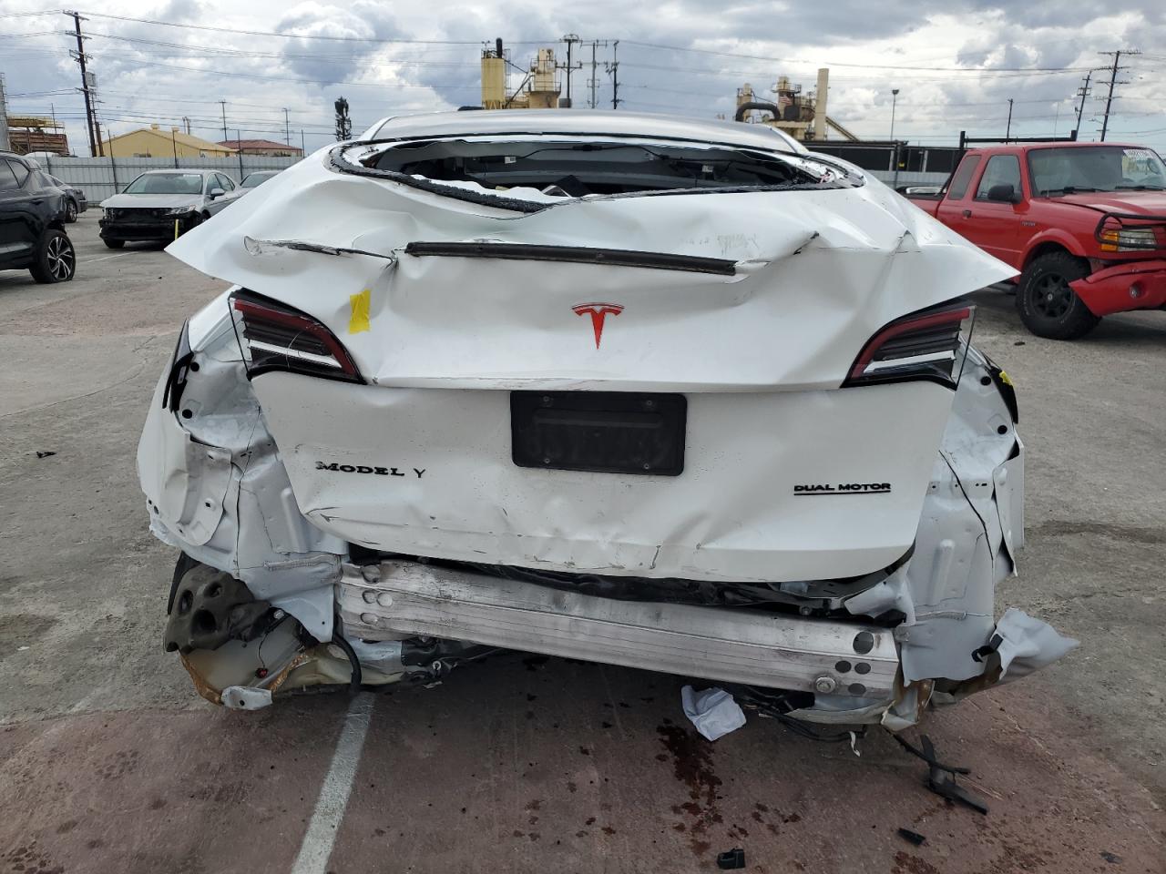 Photo 5 VIN: 5YJYGDEF8LF057300 - TESLA MODEL Y 