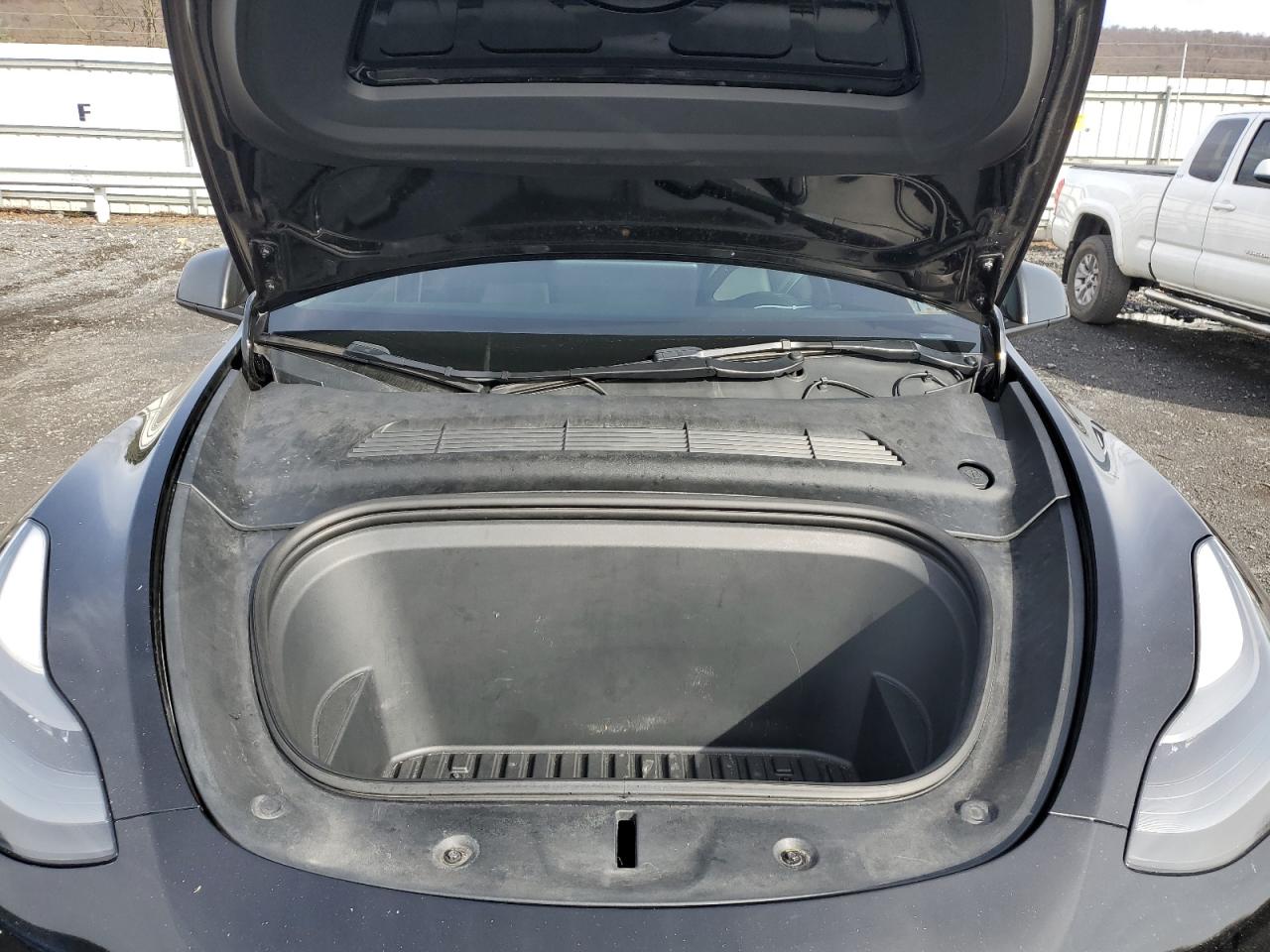 Photo 10 VIN: 5YJYGDEF8MF137715 - TESLA MODEL Y 