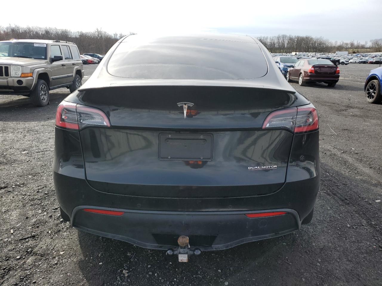 Photo 5 VIN: 5YJYGDEF8MF137715 - TESLA MODEL Y 