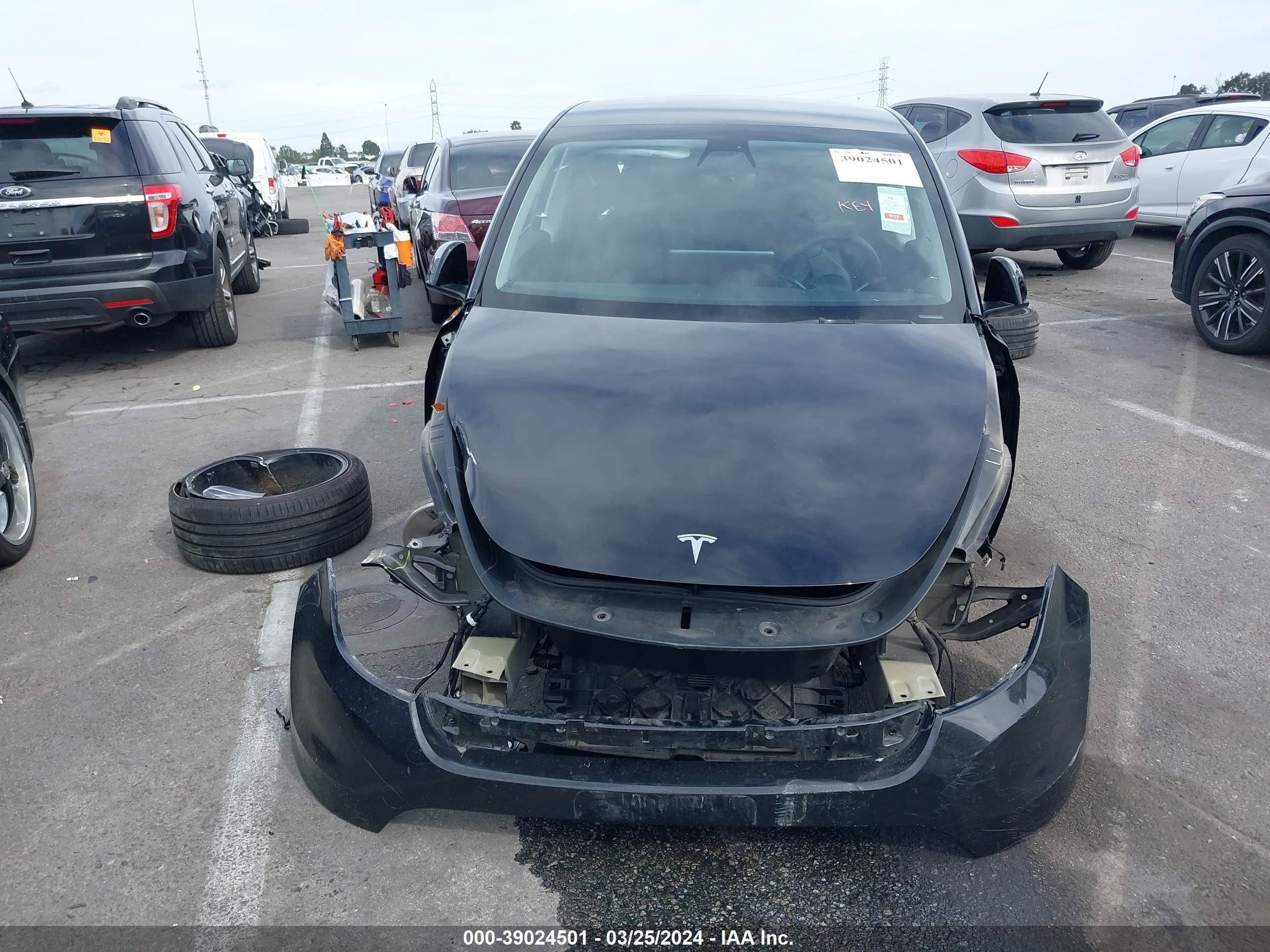 Photo 5 VIN: 5YJYGDEF8MF251388 - TESLA MODEL Y 