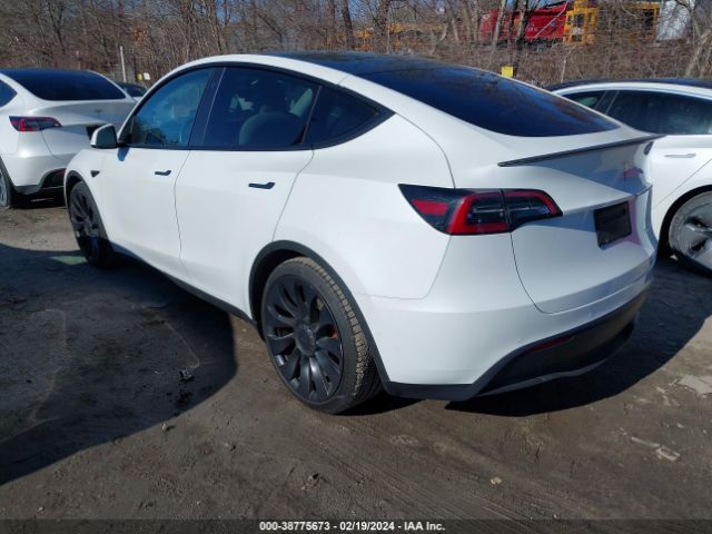 Photo 2 VIN: 5YJYGDEF9MF209408 - TESLA MODEL Y 