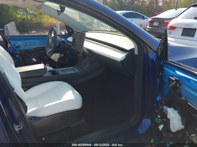 Photo 4 VIN: 5YJYGDEF9MF257166 - TESLA MODEL Y 