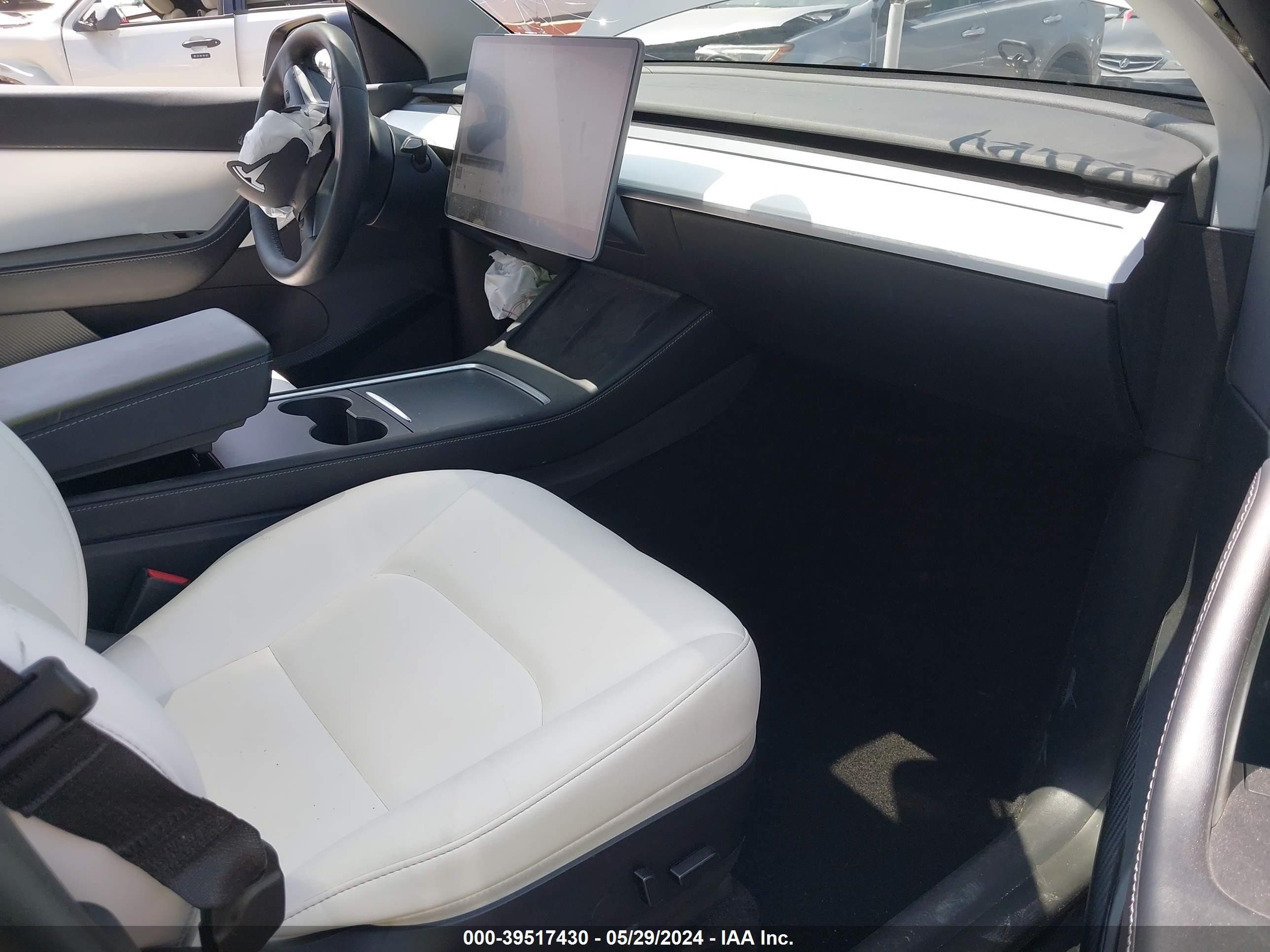 Photo 4 VIN: 5YJYGDEF9MF293908 - TESLA MODEL Y 