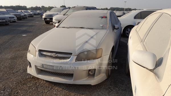 Photo 3 VIN: 6G1EK52B67L930985 - CHEVROLET LUMINA 