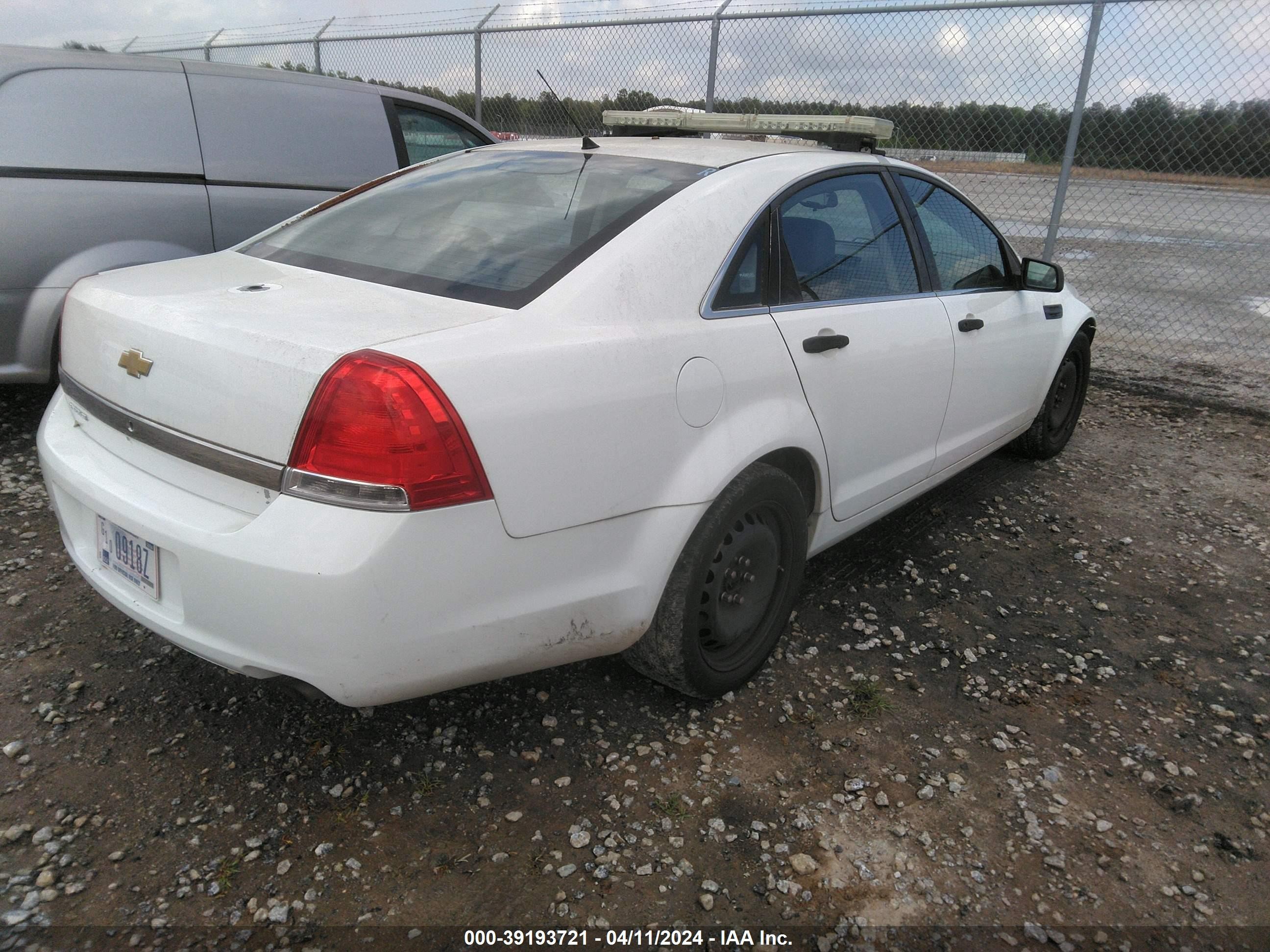 Photo 3 VIN: 6G1MK5R20DL820415 - CHEVROLET CAPRICE 