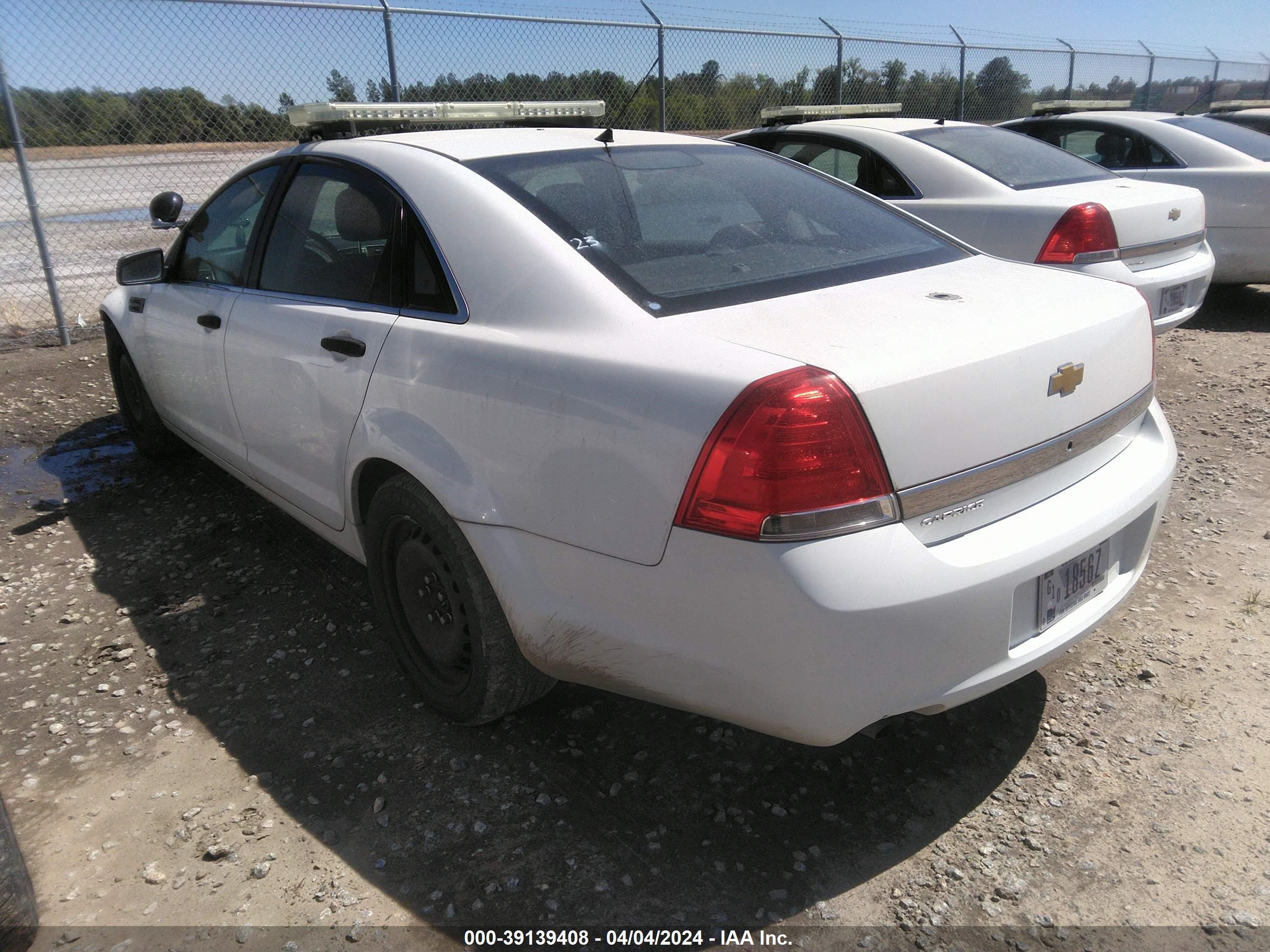 Photo 2 VIN: 6G1MK5R26DL820421 - CHEVROLET CAPRICE 