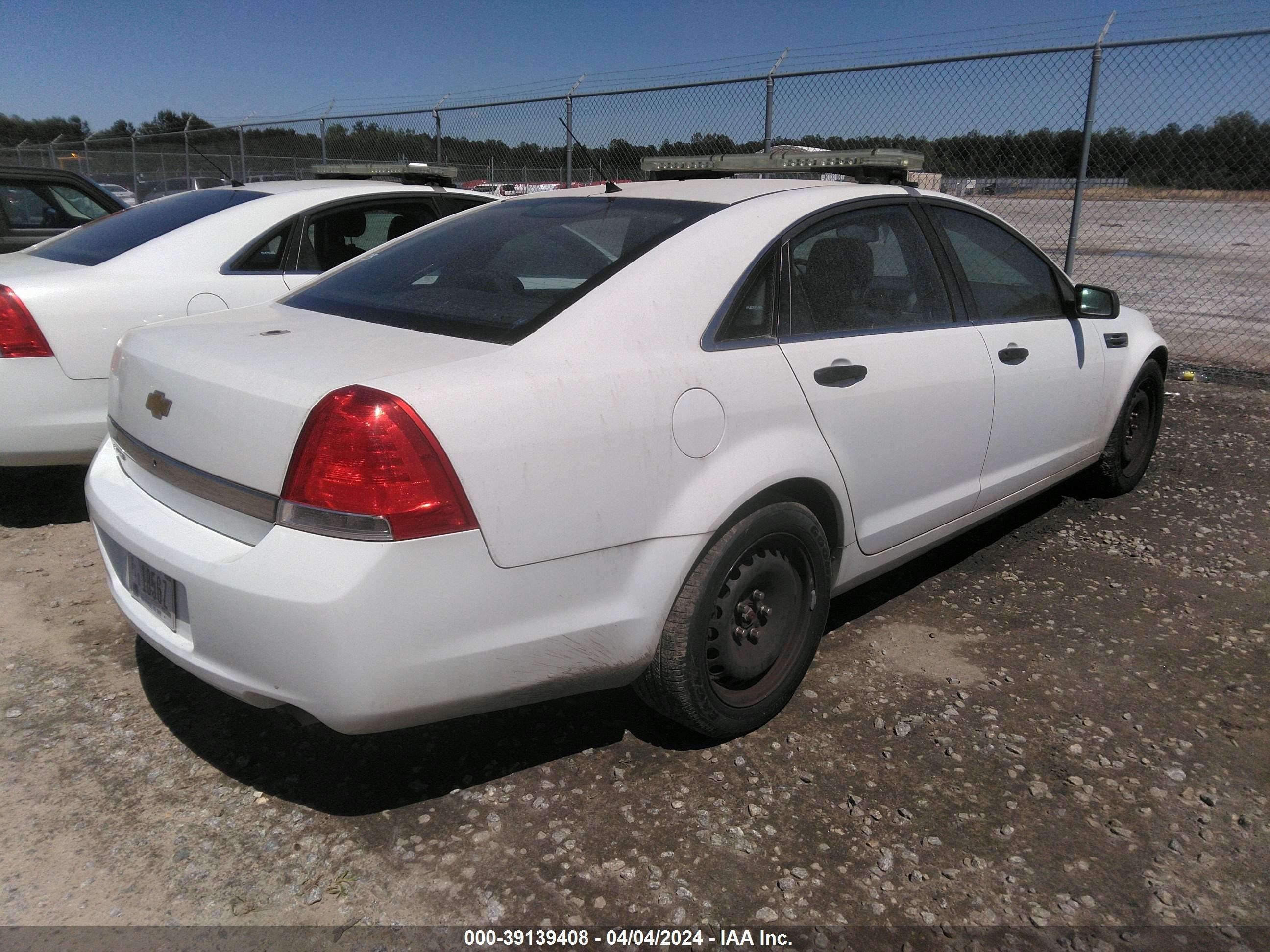 Photo 3 VIN: 6G1MK5R26DL820421 - CHEVROLET CAPRICE 