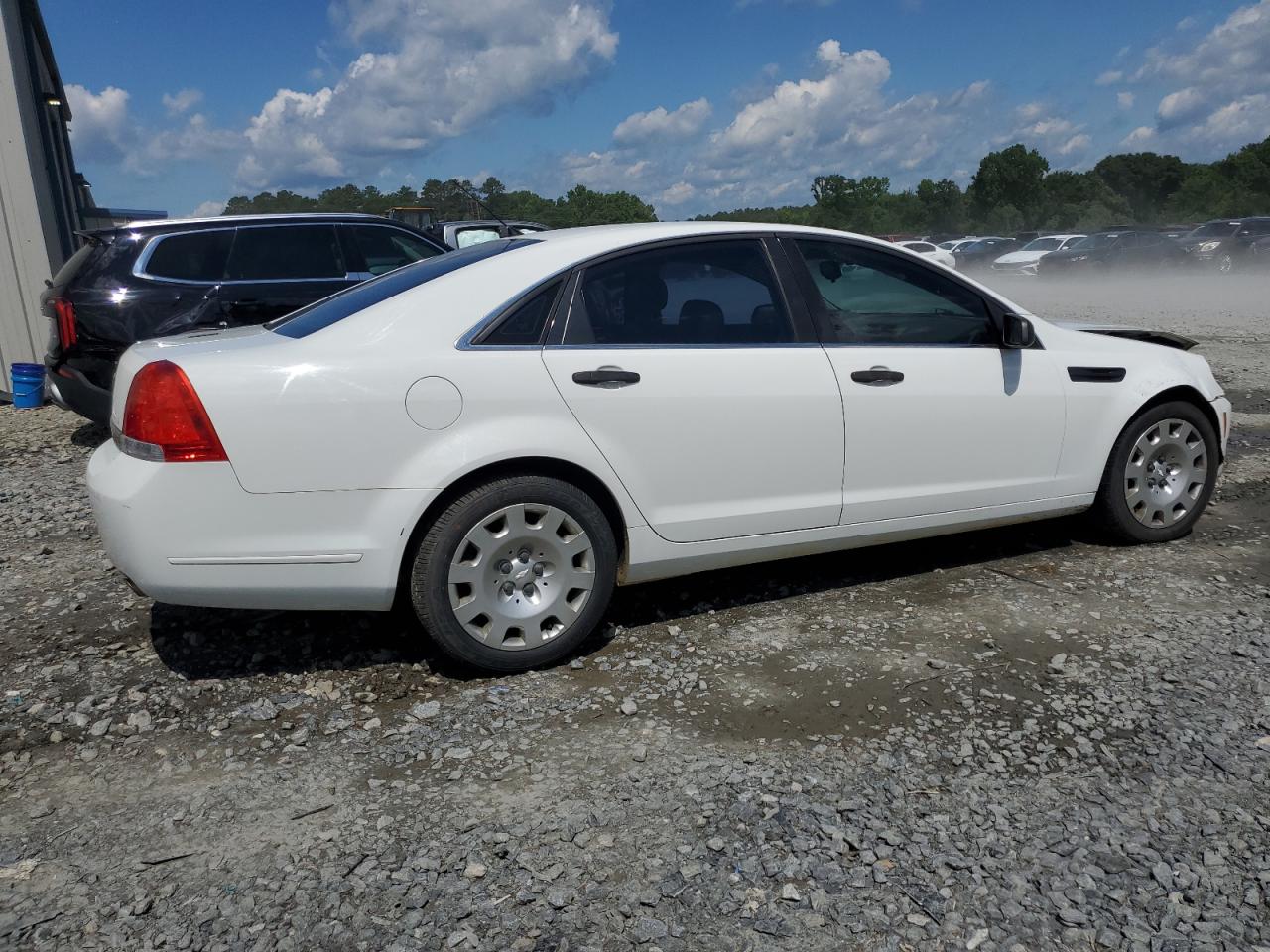 Photo 2 VIN: 6G1MK5T2XBL529166 - CHEVROLET CAPRICE 