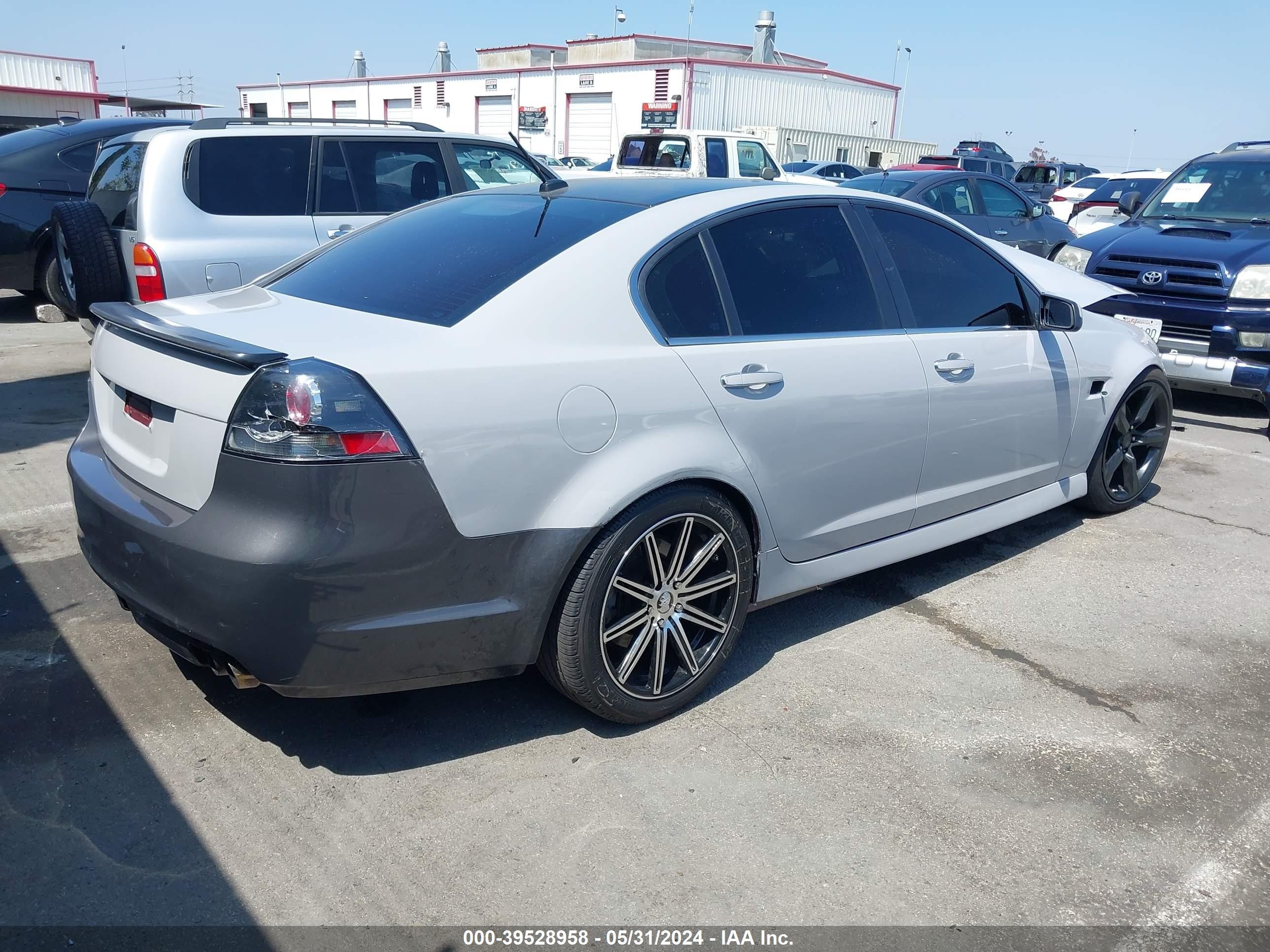 Photo 3 VIN: 6G2EC57Y69L228660 - PONTIAC G8 