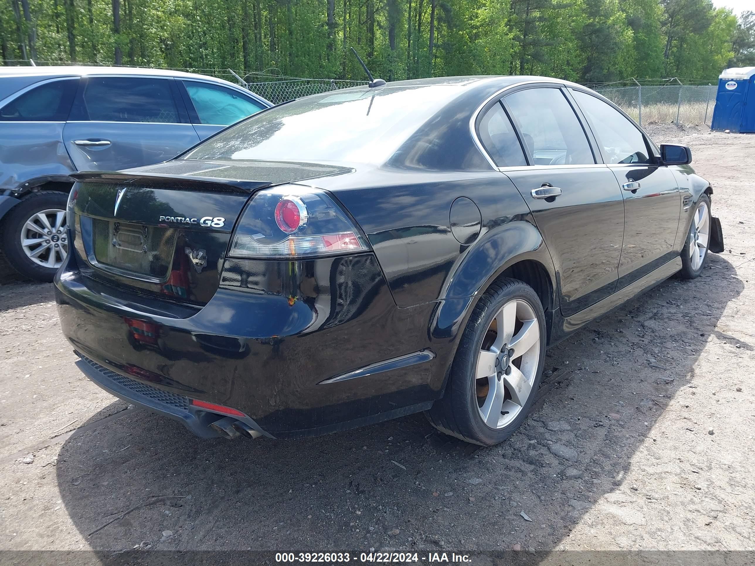 Photo 3 VIN: 6G2EC57Y88L146928 - PONTIAC G8 