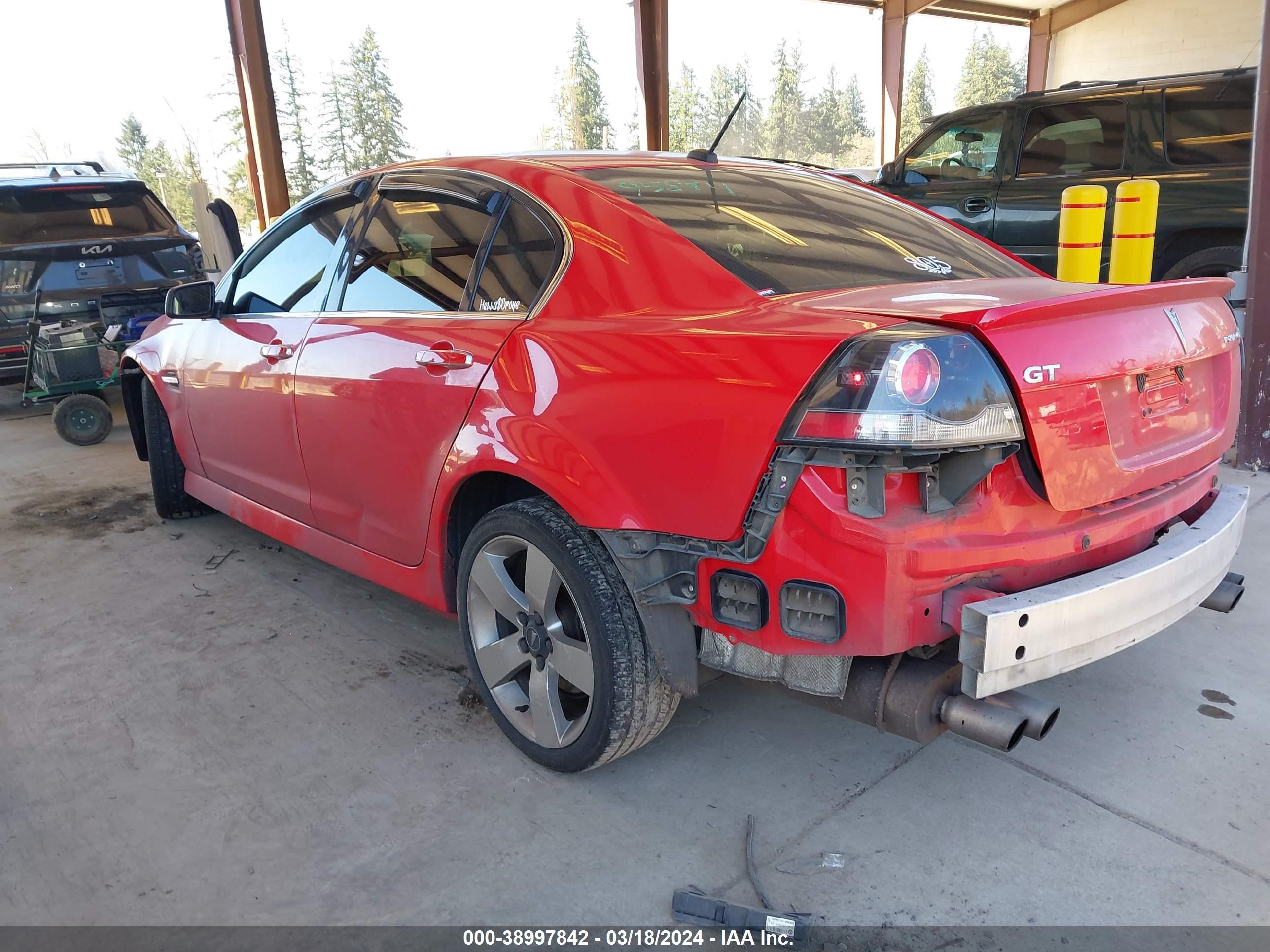 Photo 2 VIN: 6G2EC57Y89L170518 - PONTIAC G8 