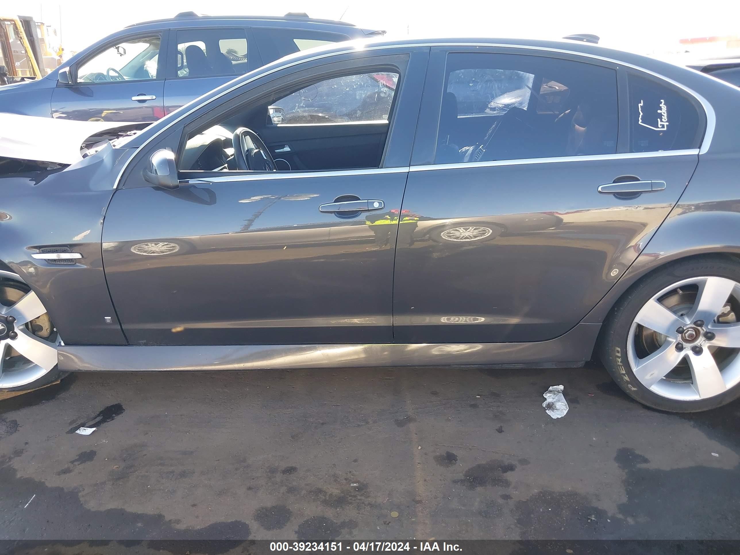 Photo 13 VIN: 6G2EC57Y89L187416 - PONTIAC G8 