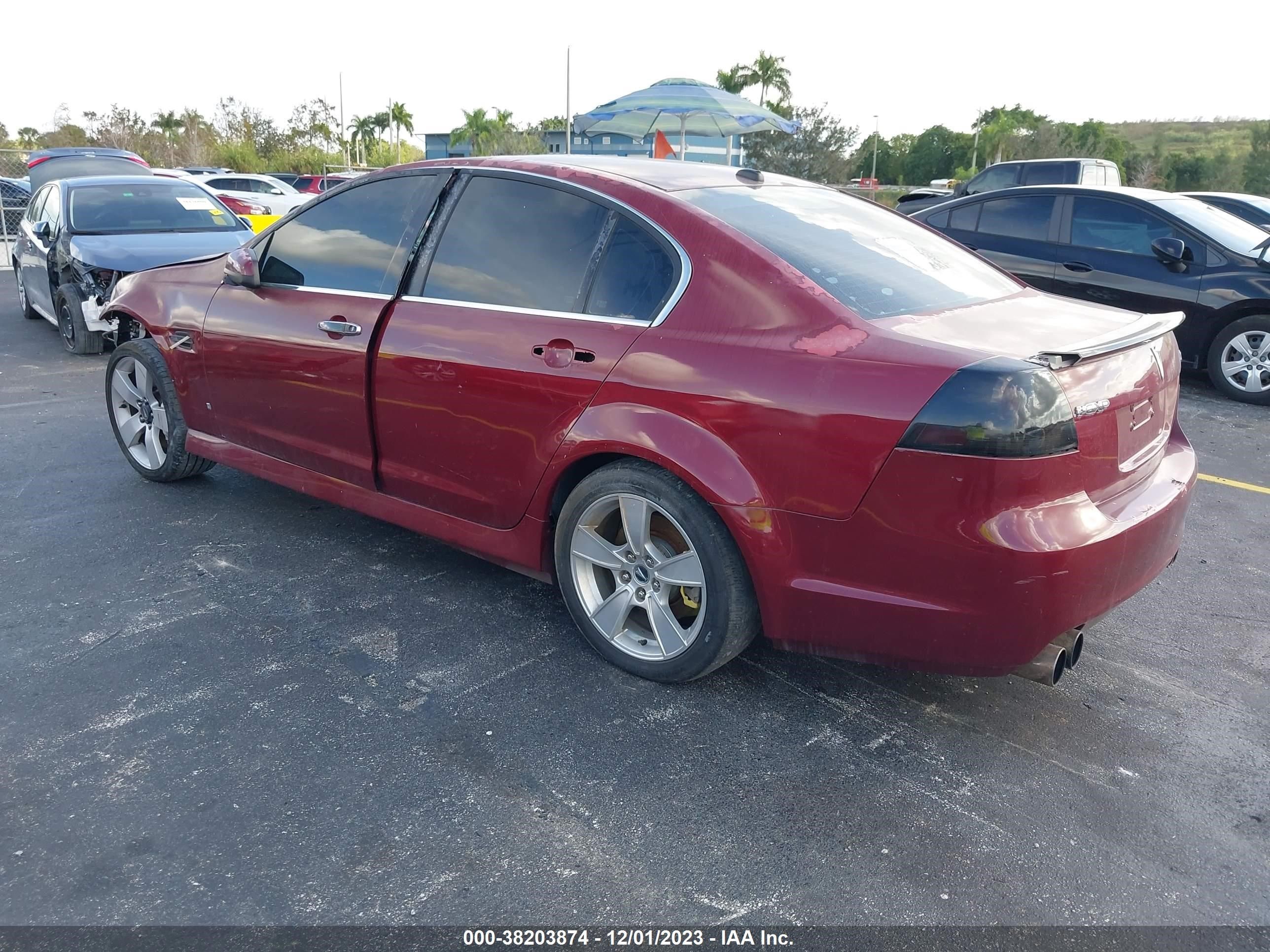 Photo 2 VIN: 6G2EP57WX9L320213 - PONTIAC G8 