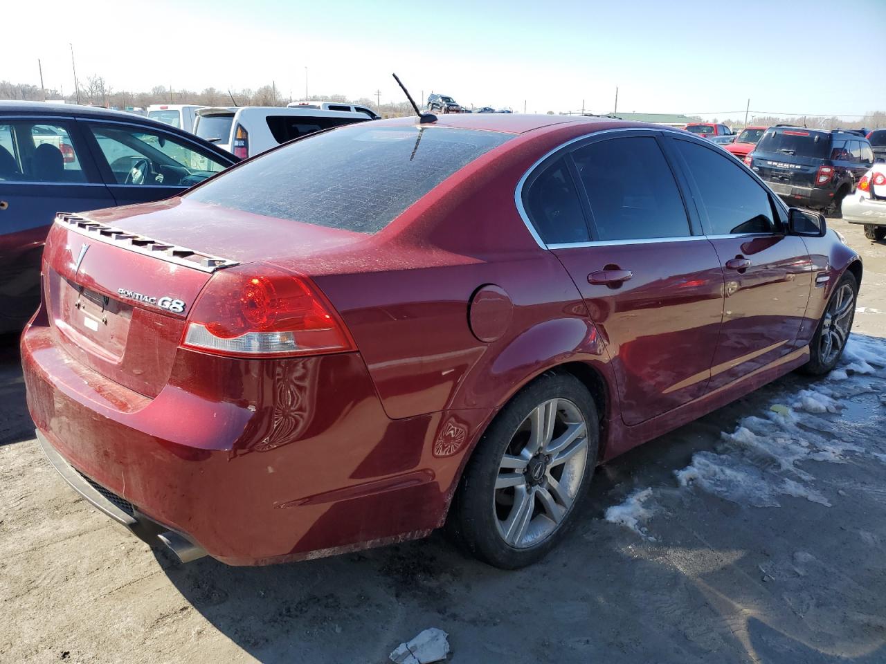 Photo 2 VIN: 6G2ER57709L179879 - PONTIAC G8 