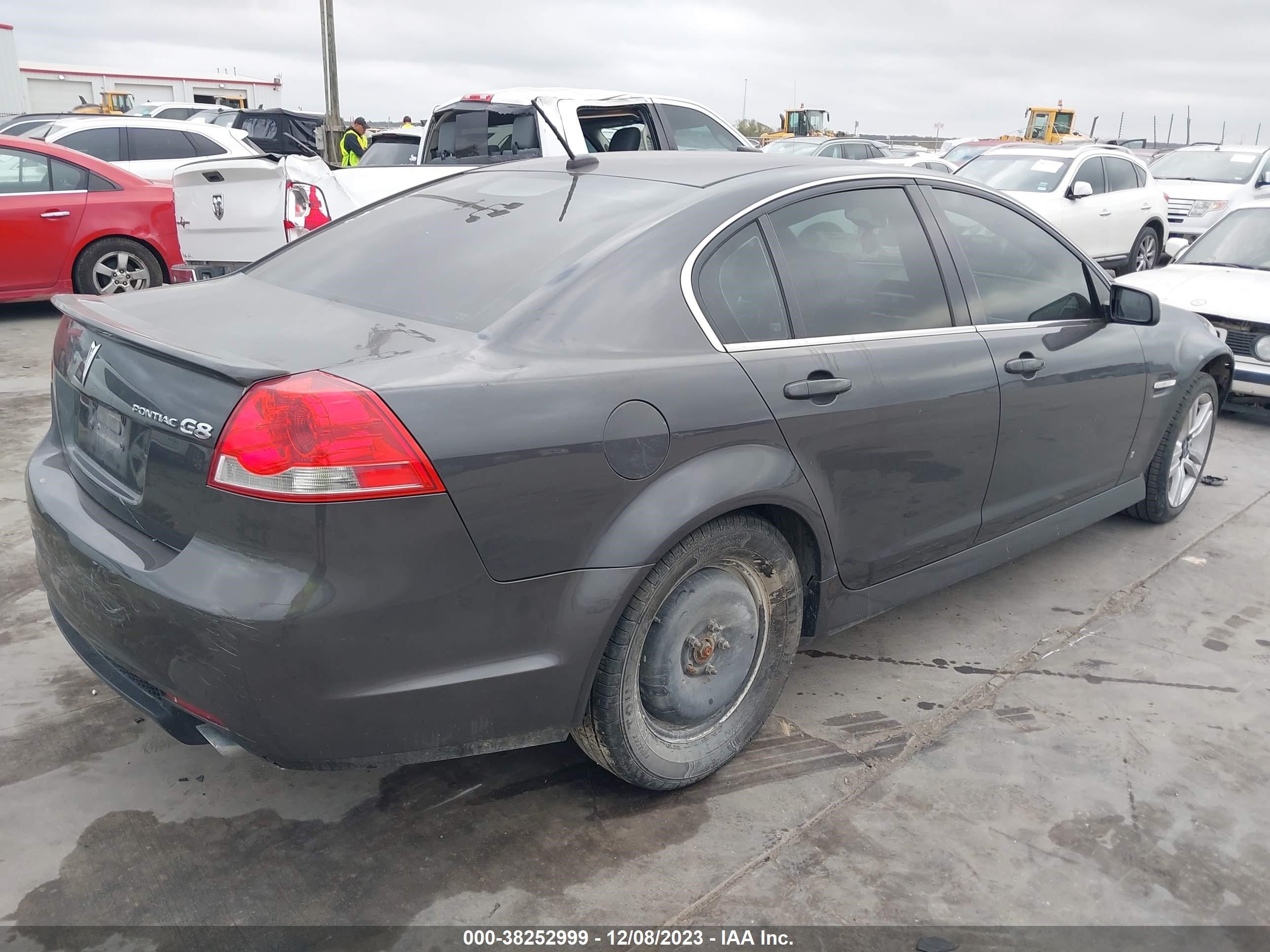 Photo 3 VIN: 6G2ER57709L184046 - PONTIAC G8 