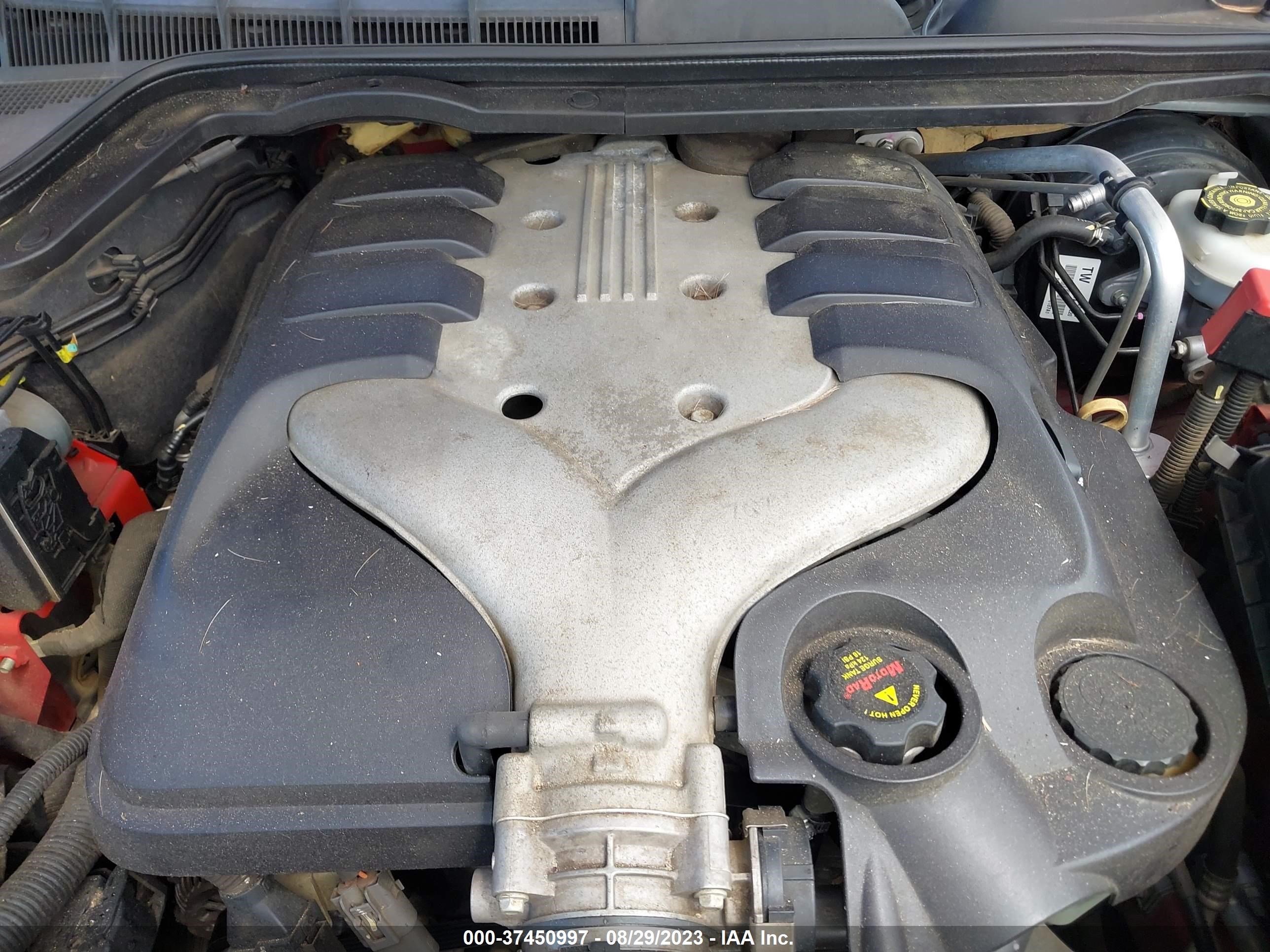 Photo 9 VIN: 6G2ER57718L127515 - PONTIAC G8 