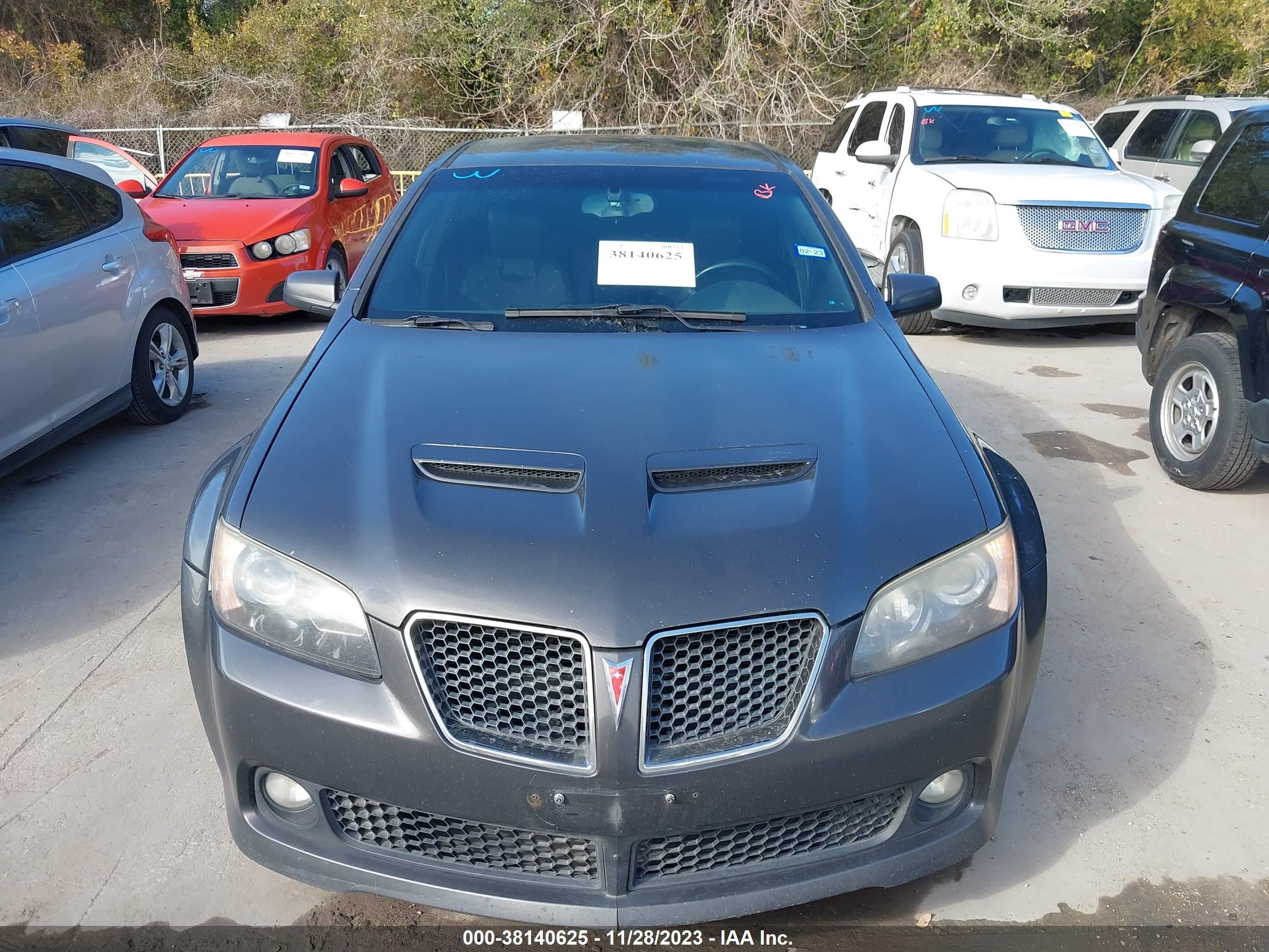 Photo 5 VIN: 6G2ER57728L123067 - PONTIAC G8 