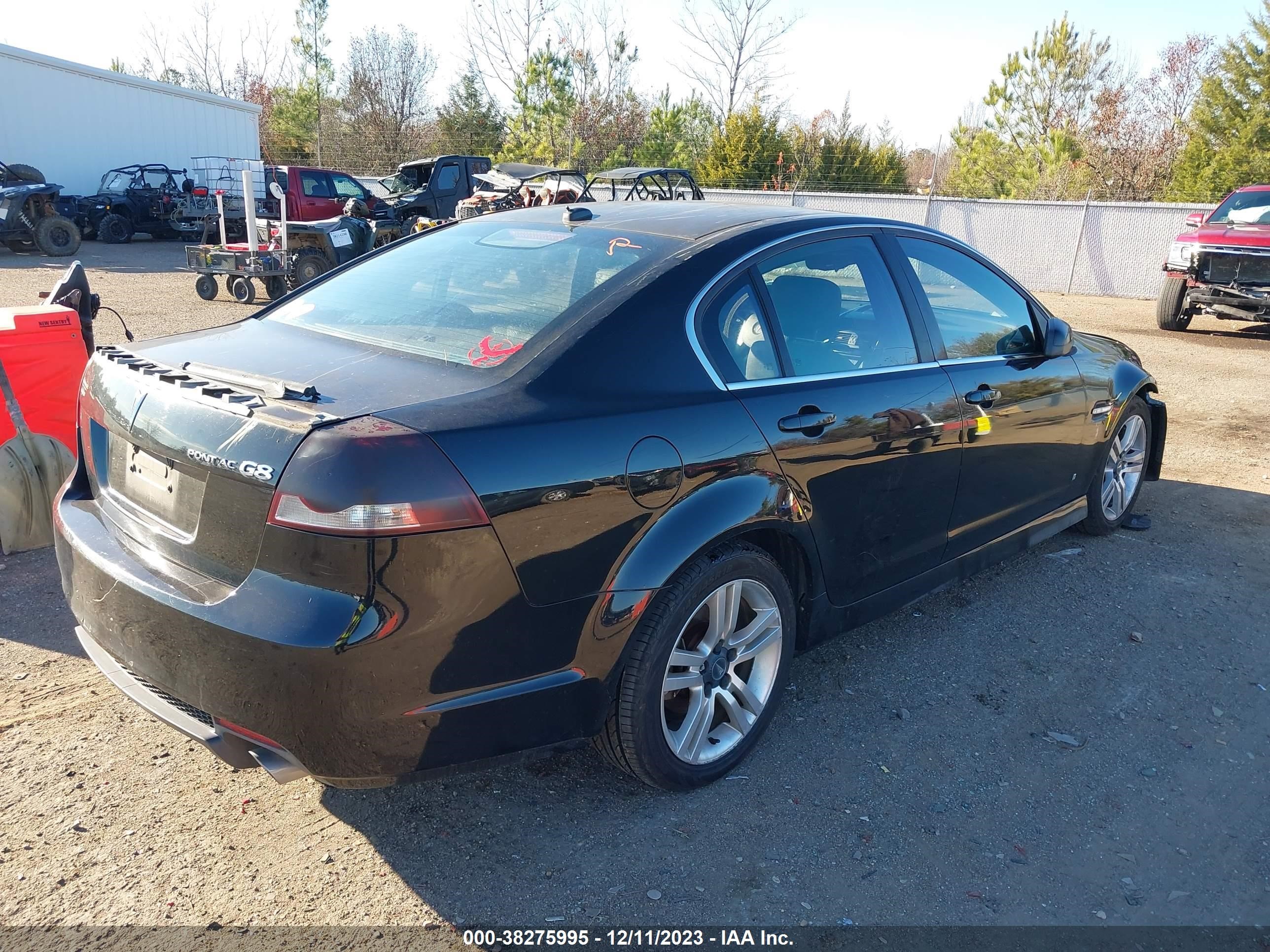 Photo 3 VIN: 6G2ER57728L126986 - PONTIAC G8 