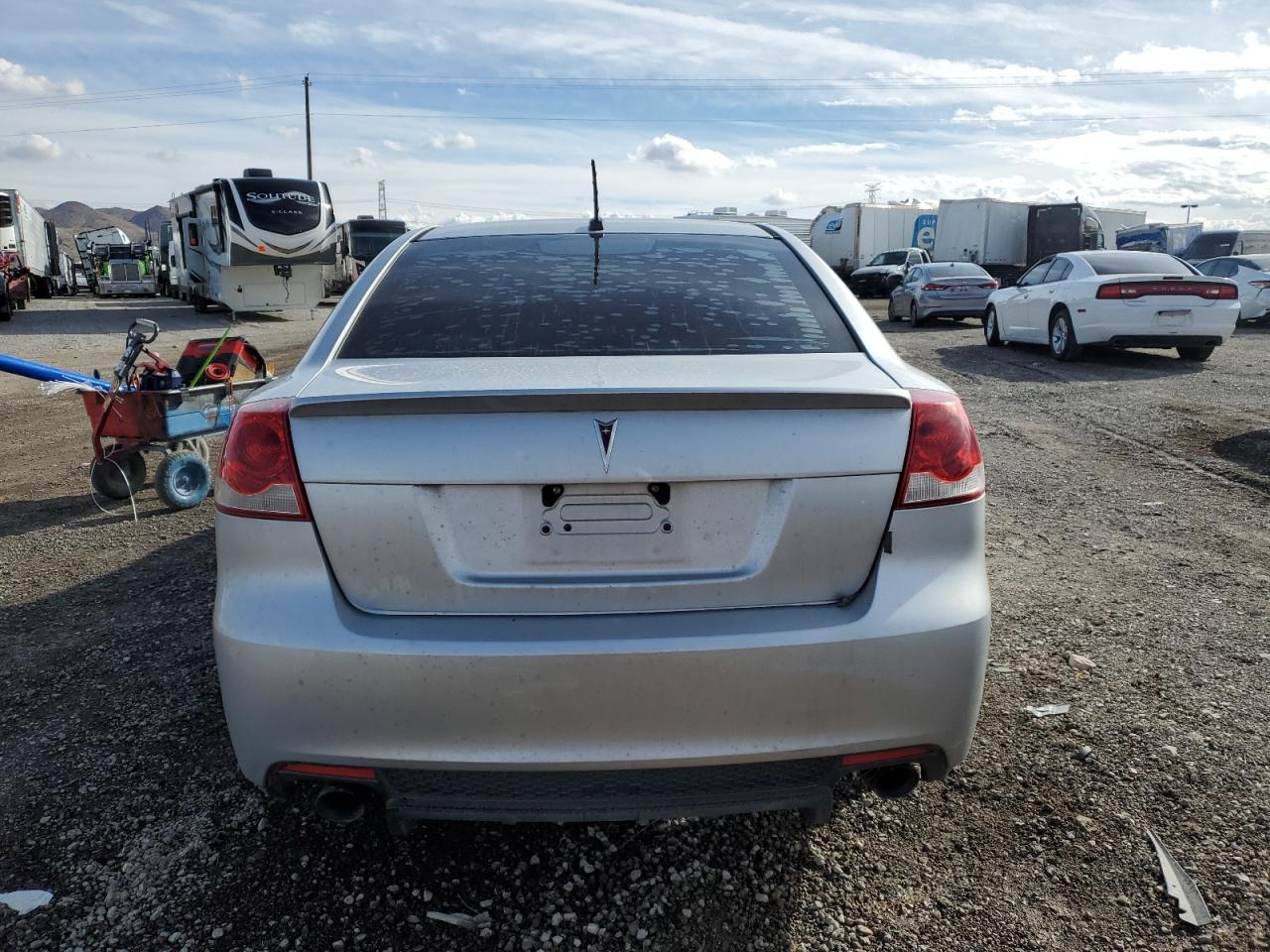 Photo 5 VIN: 6G2ER57729L190933 - PONTIAC G8 