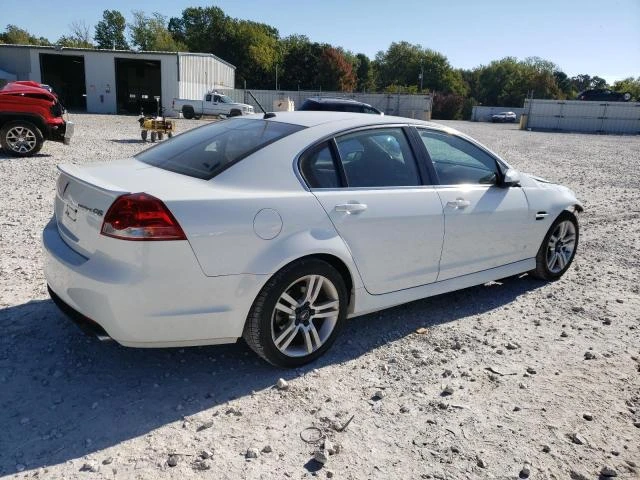 Photo 2 VIN: 6G2ER57738L152254 - PONTIAC G8 