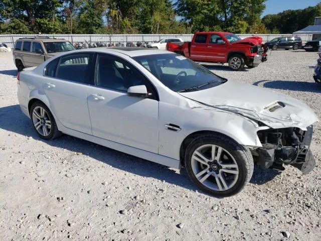 Photo 3 VIN: 6G2ER57738L152254 - PONTIAC G8 