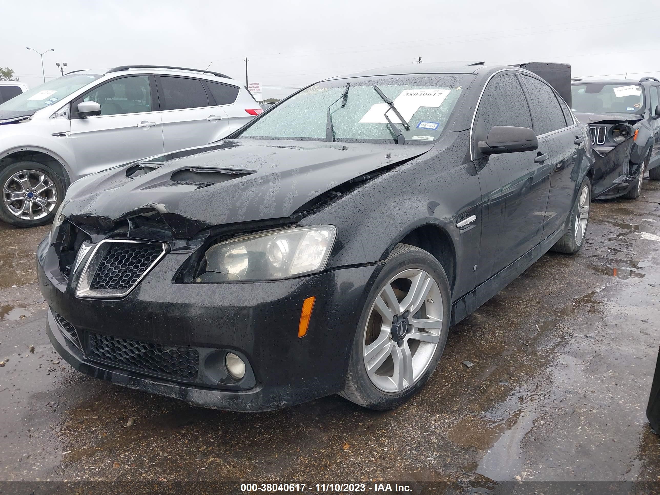 Photo 1 VIN: 6G2ER57748L140811 - PONTIAC G8 