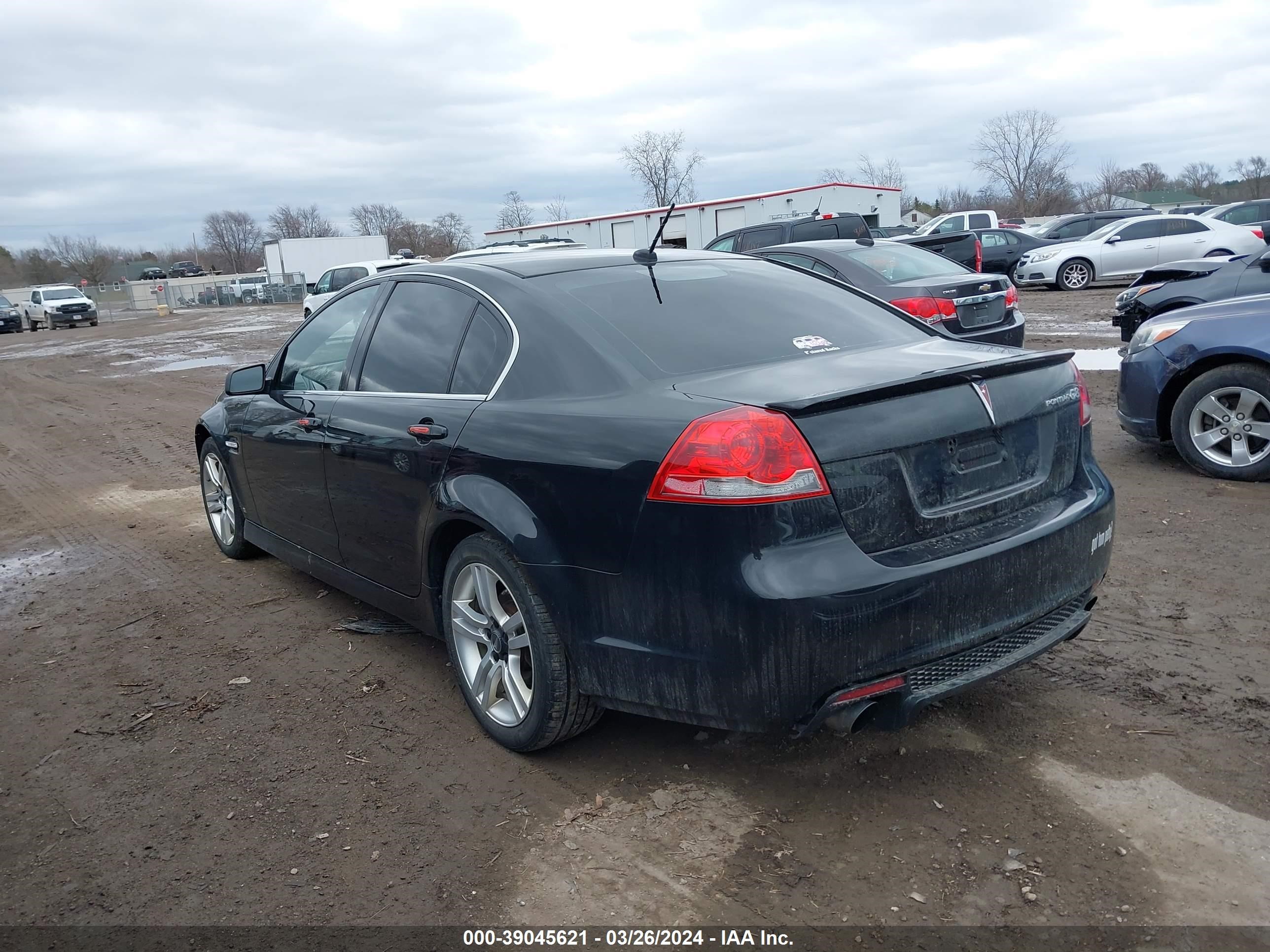 Photo 2 VIN: 6G2ER57768L138610 - PONTIAC G8 