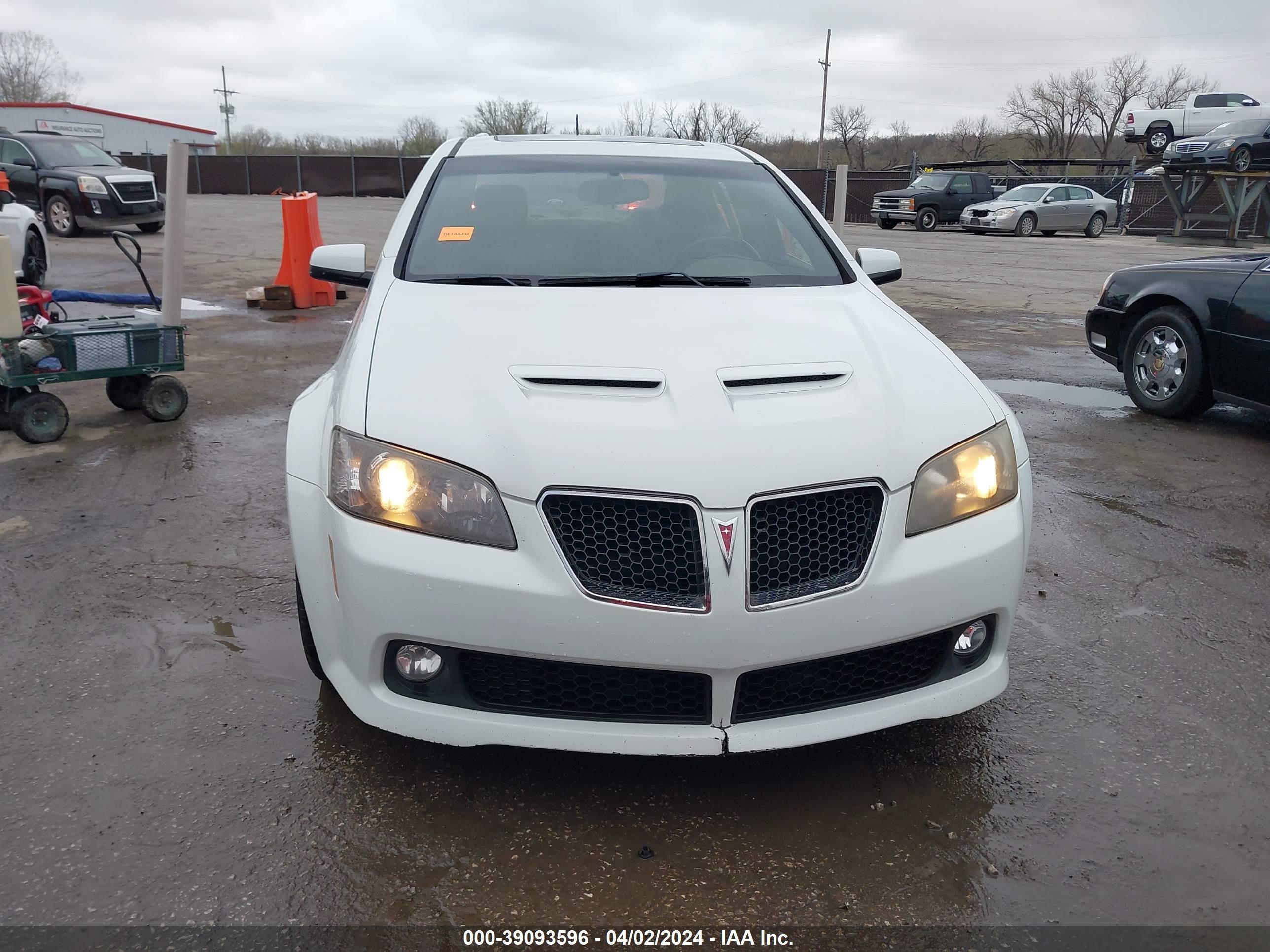 Photo 11 VIN: 6G2ER57769L199859 - PONTIAC G8 