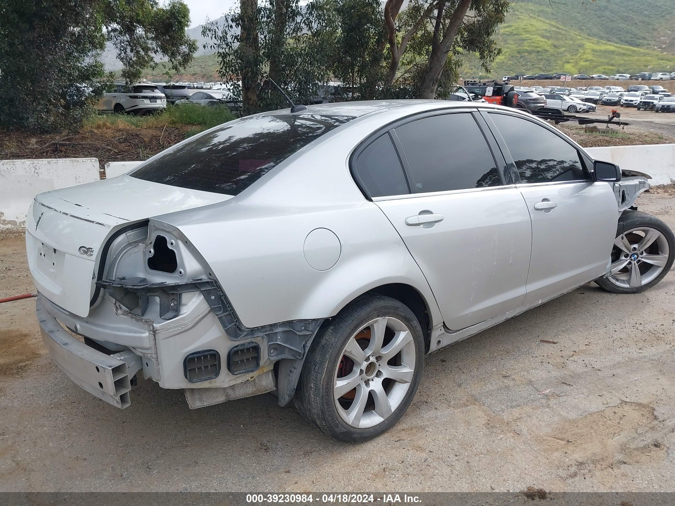 Photo 3 VIN: 6G2ER57769L213937 - PONTIAC G8 