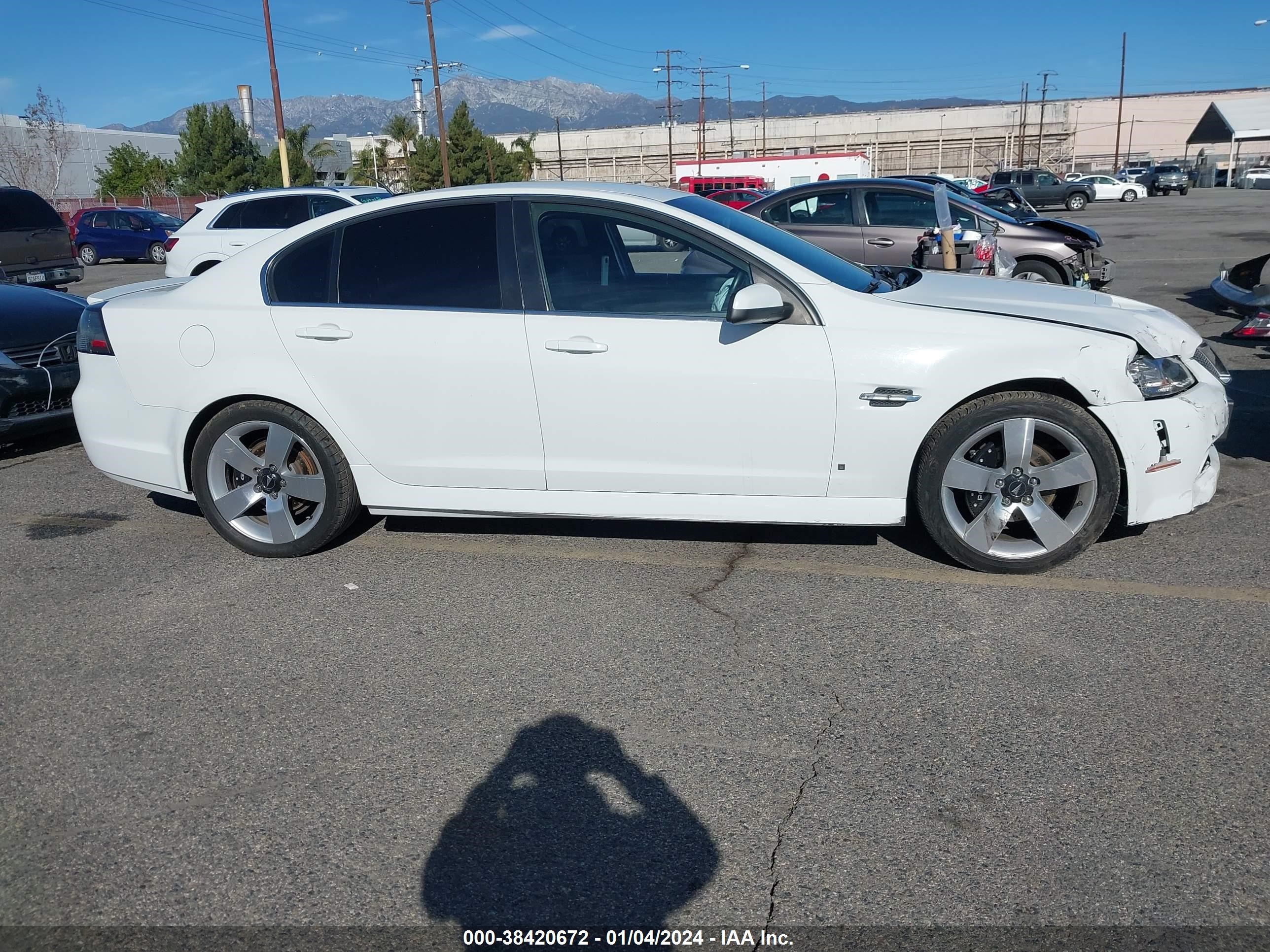 Photo 13 VIN: 6G2ER57778L123100 - PONTIAC G8 