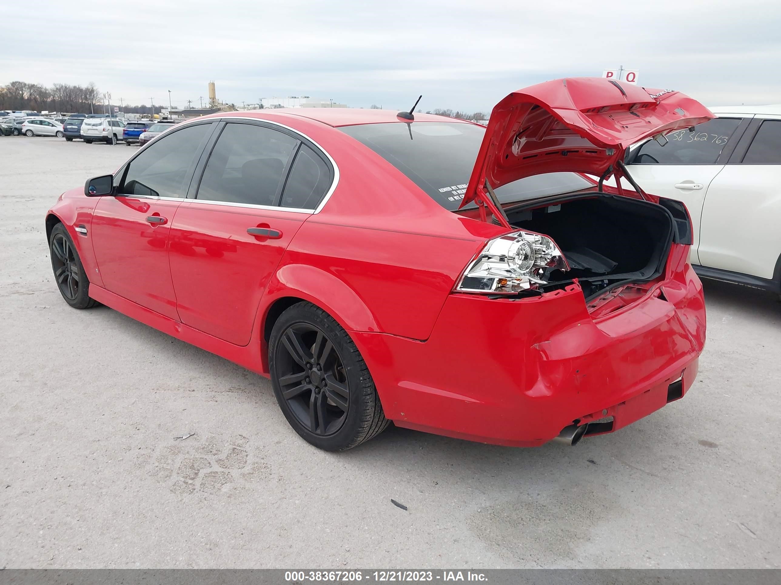 Photo 2 VIN: 6G2ER57779L187686 - PONTIAC G8 