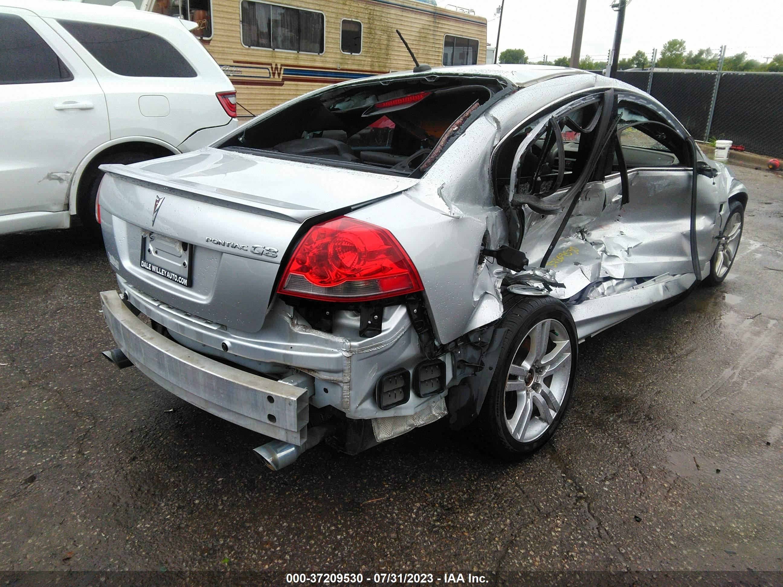 Photo 3 VIN: 6G2ER57779L228026 - PONTIAC G8 