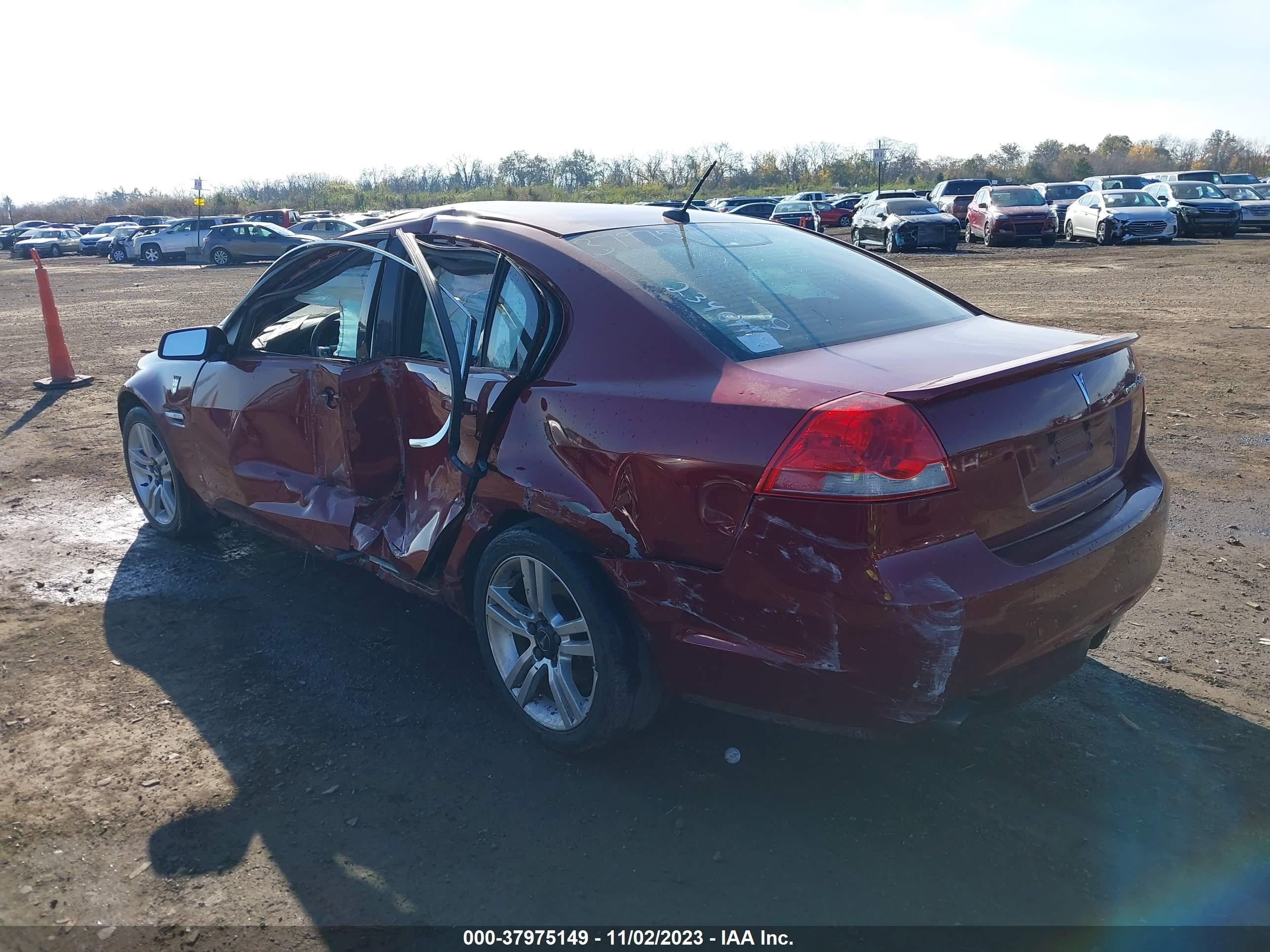 Photo 2 VIN: 6G2ER57779L234649 - PONTIAC G8 