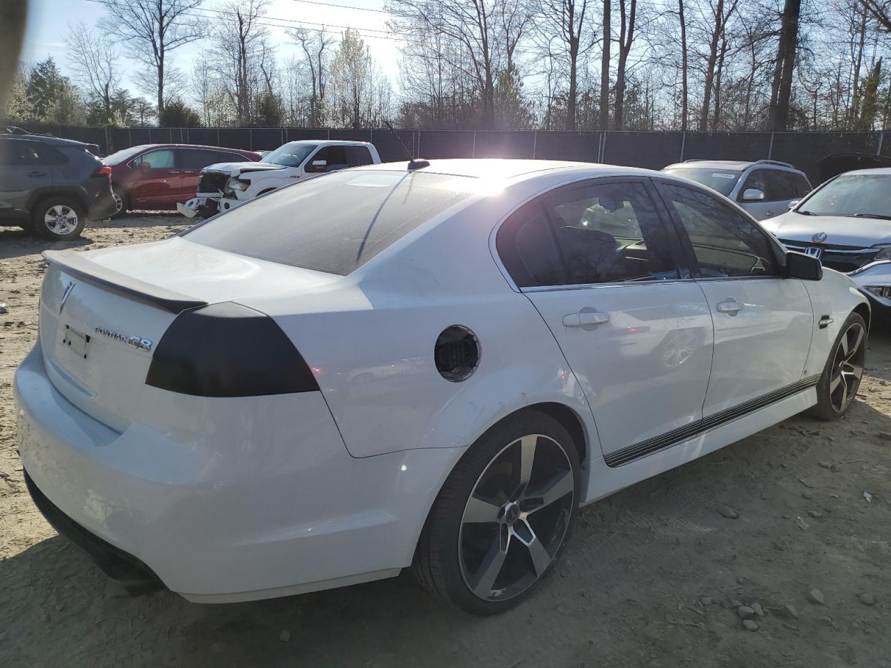 Photo 2 VIN: 6G2ER57789L228018 - PONTIAC G8 