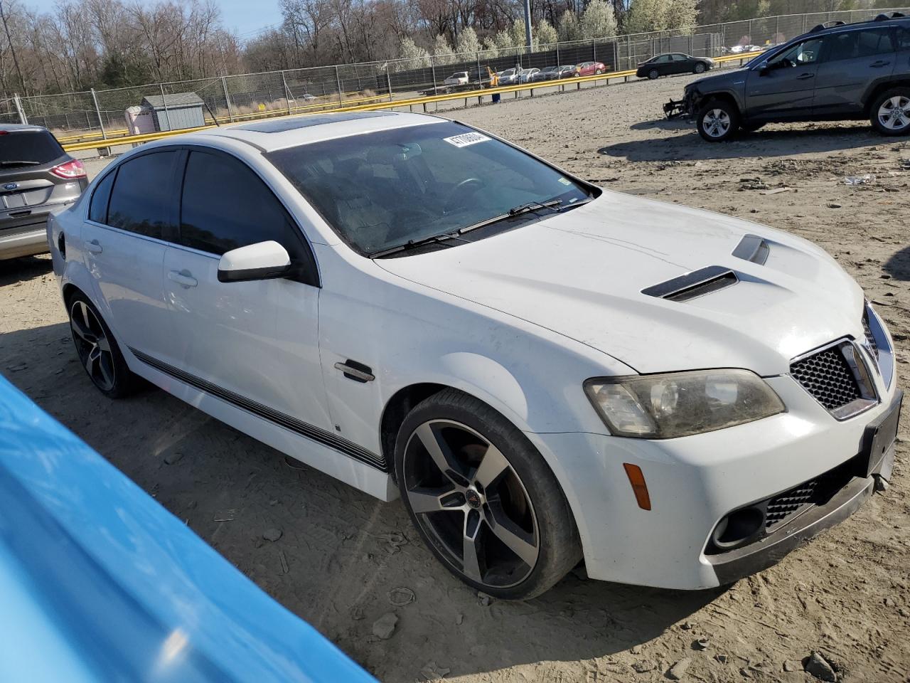 Photo 3 VIN: 6G2ER57789L228018 - PONTIAC G8 