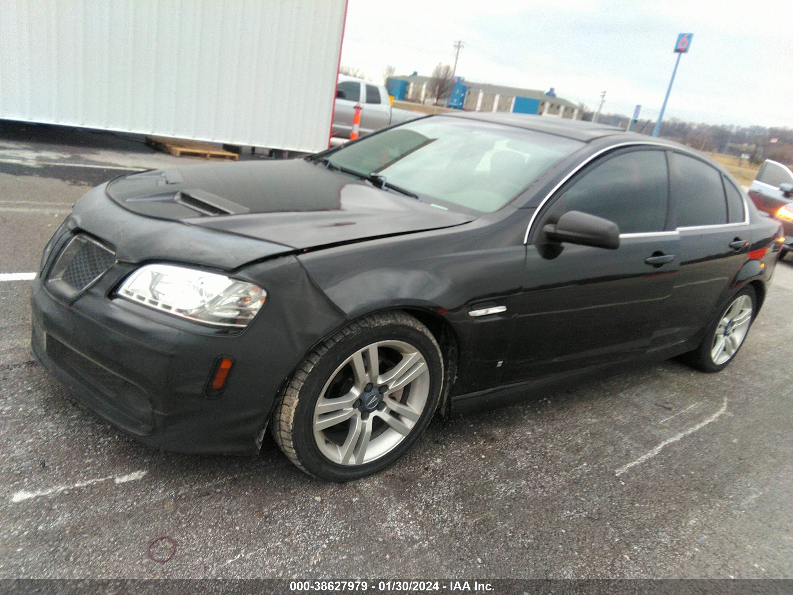 Photo 1 VIN: 6G2ER57799L155824 - PONTIAC G8 