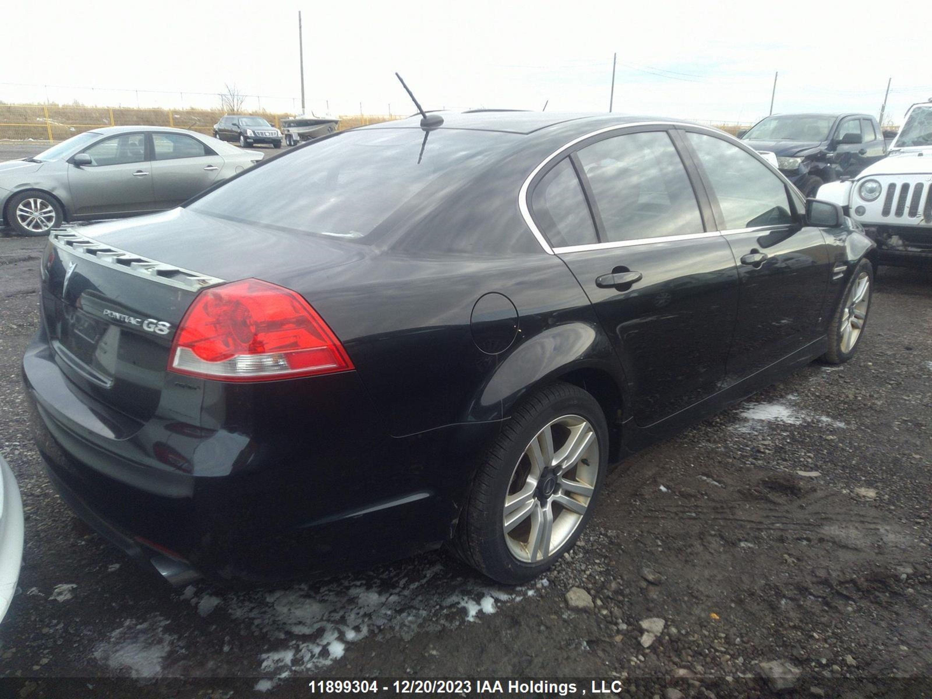 Photo 3 VIN: 6G2ER577X9L183051 - PONTIAC G8 