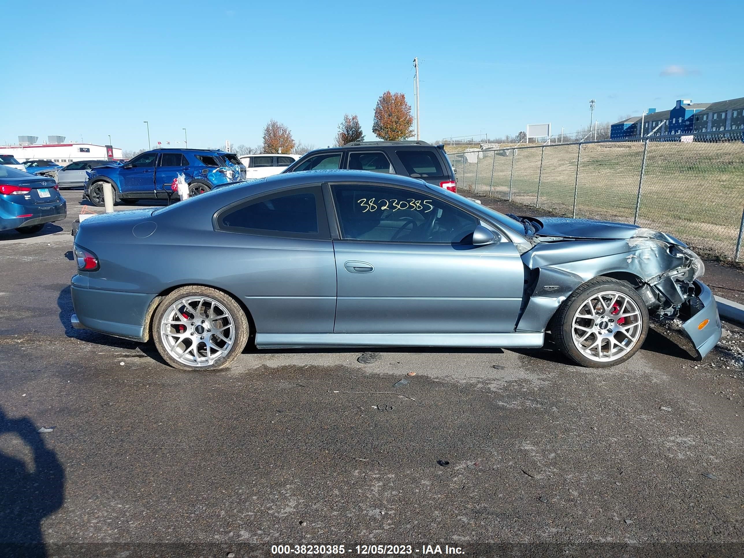 Photo 12 VIN: 6G2VX12496L812337 - PONTIAC GTO 