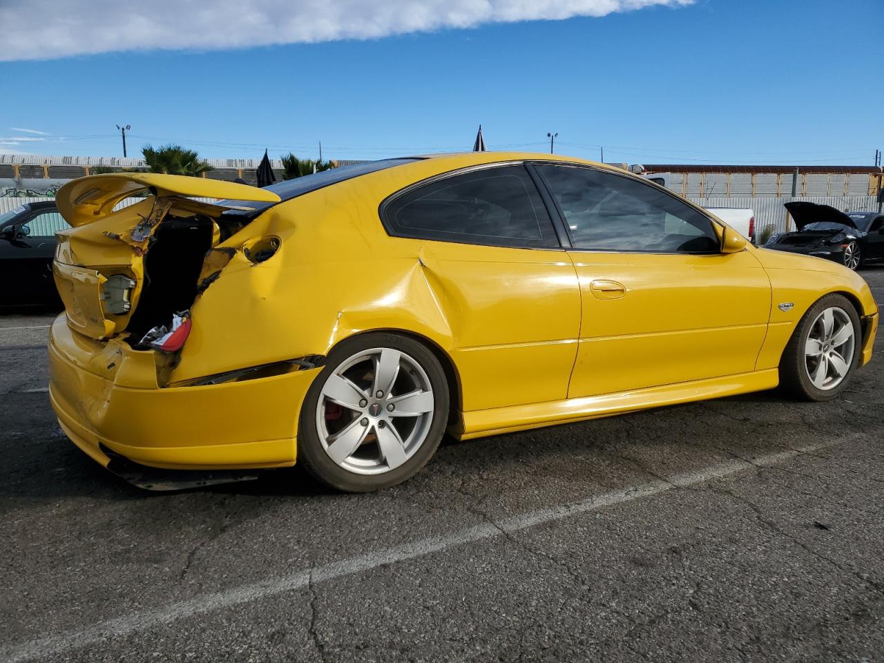 Photo 2 VIN: 6G2VX12G24L268593 - PONTIAC GTO 