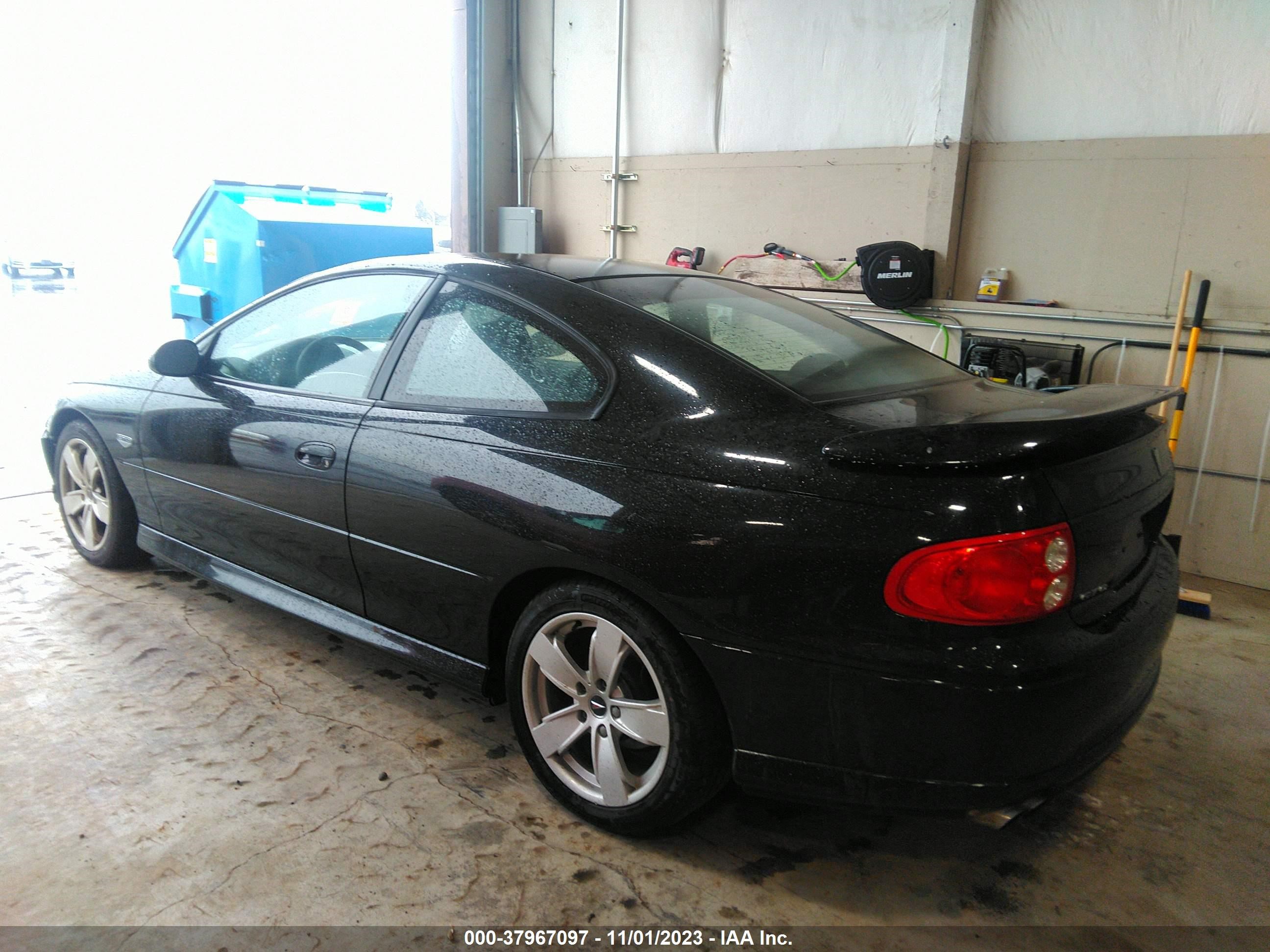 Photo 2 VIN: 6G2VX12G64L176662 - PONTIAC GTO 