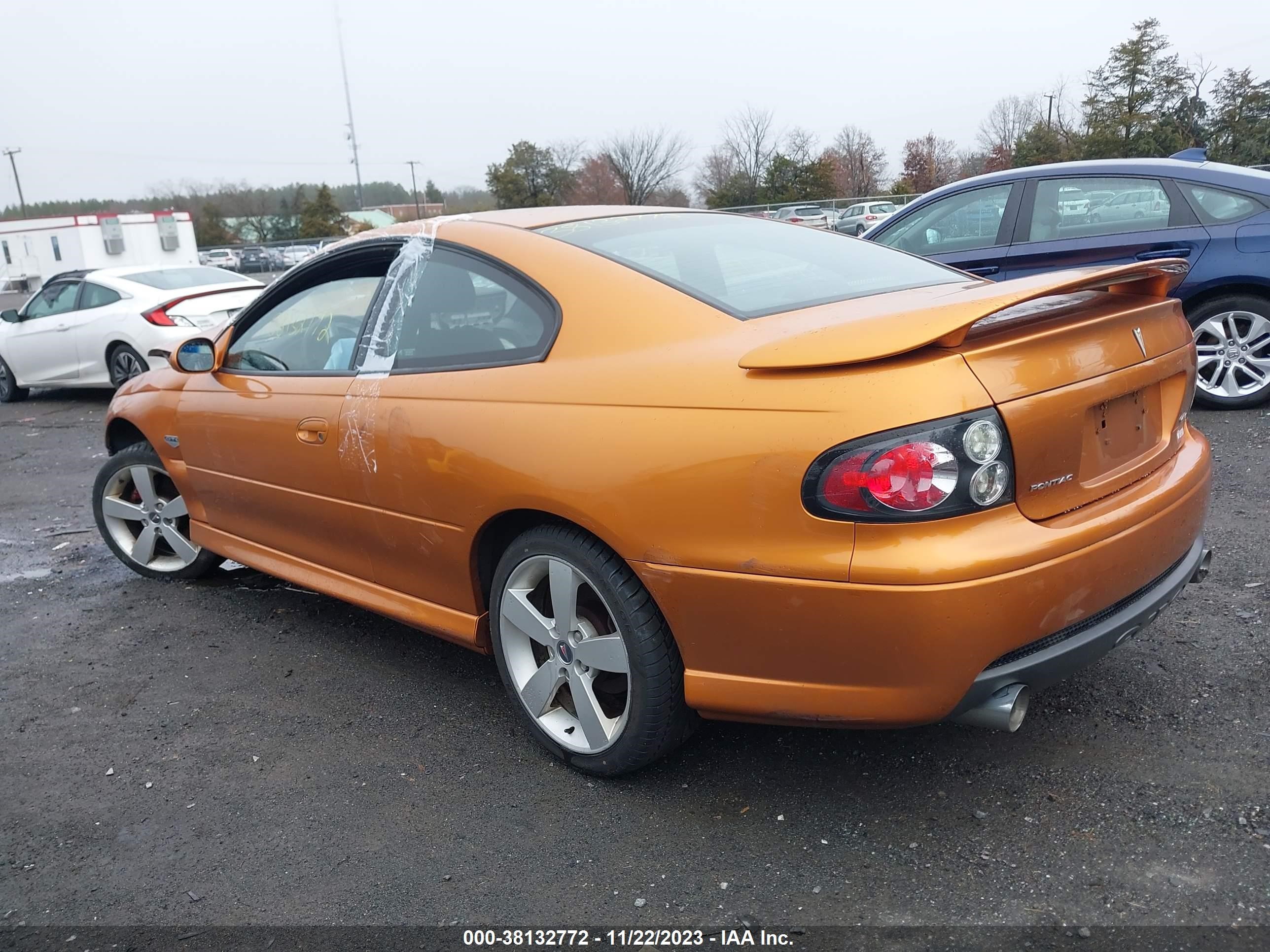 Photo 2 VIN: 6G2VX12U96L557155 - PONTIAC GTO 