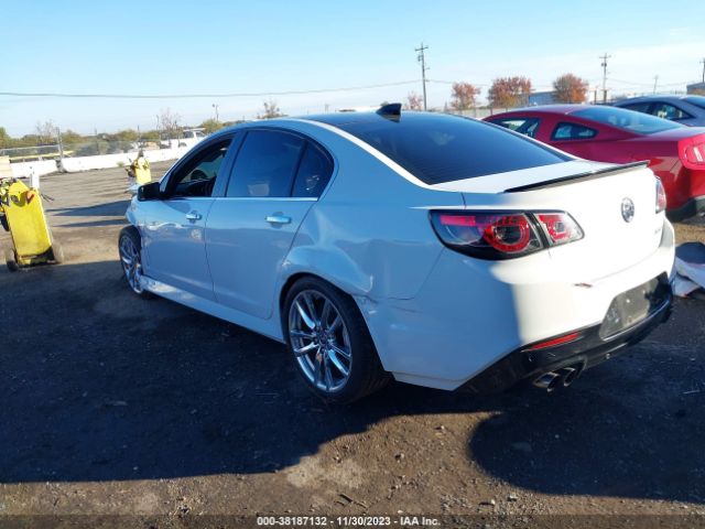 Photo 2 VIN: 6G3F15RW0FL115297 - CHEVROLET SS 