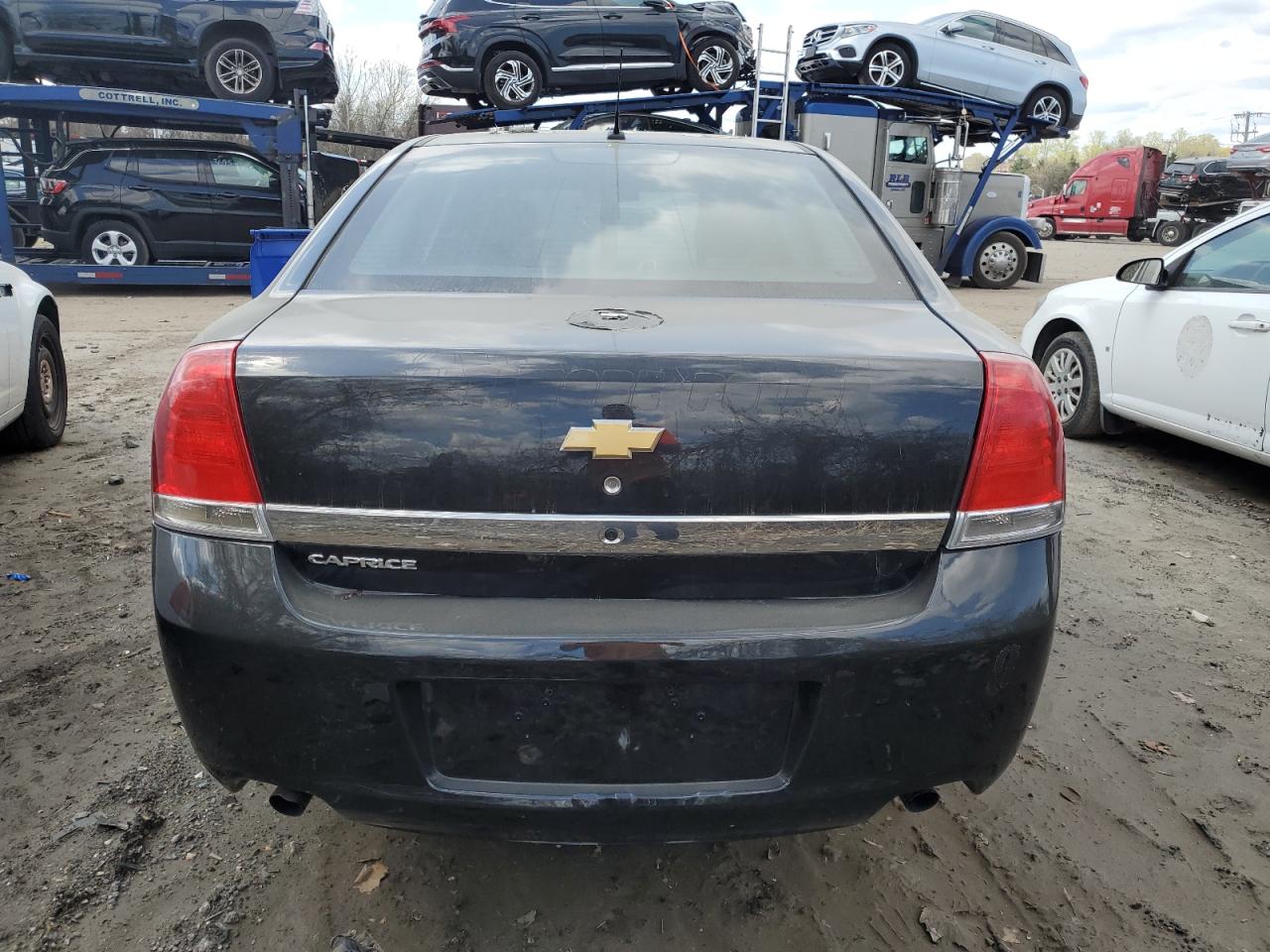 Photo 5 VIN: 6G3NS5R34FL132585 - CHEVROLET CAPRICE 