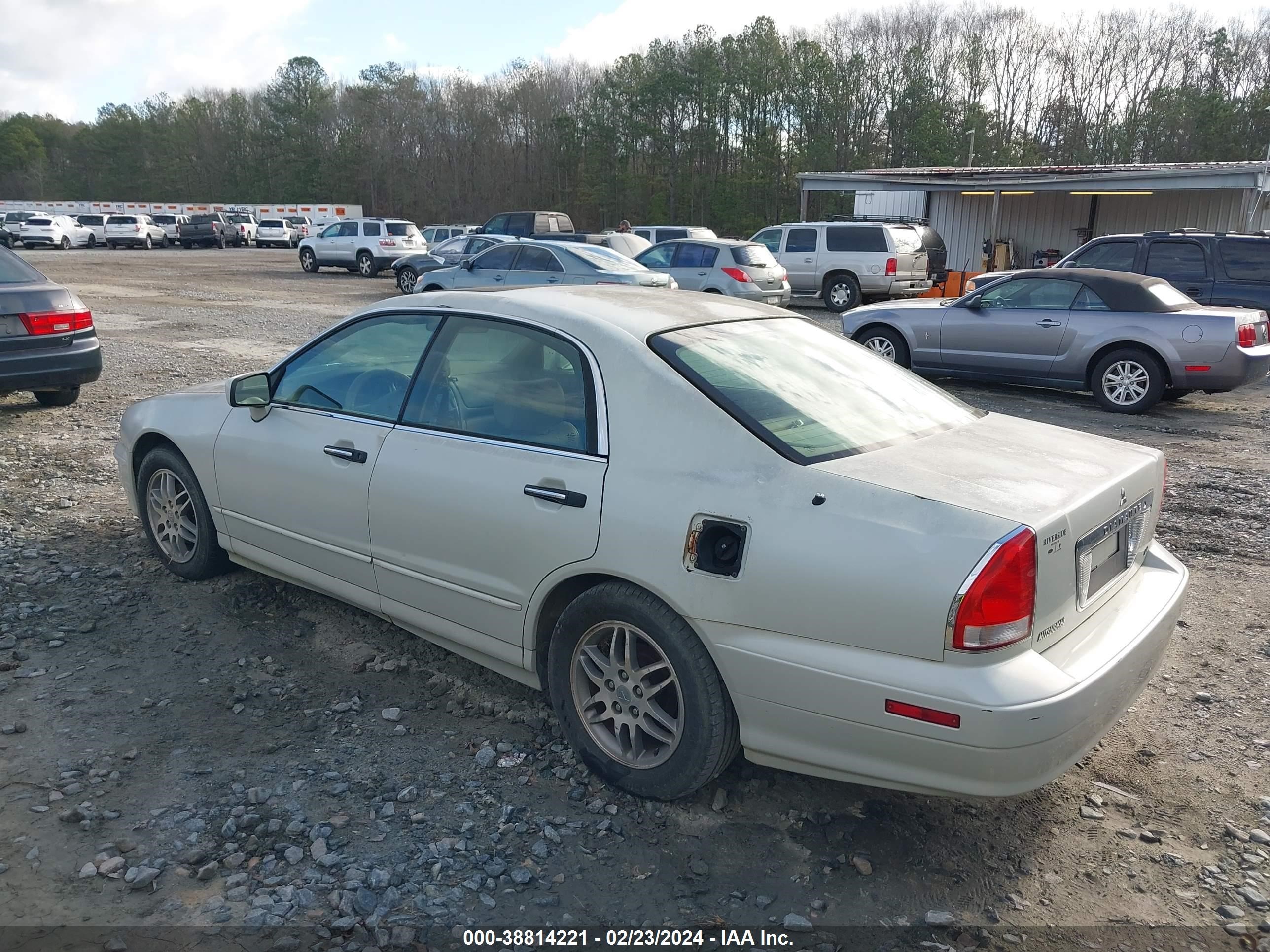 Photo 2 VIN: 6MMAP67PX2T013870 - MITSUBISHI DIAMANTE 