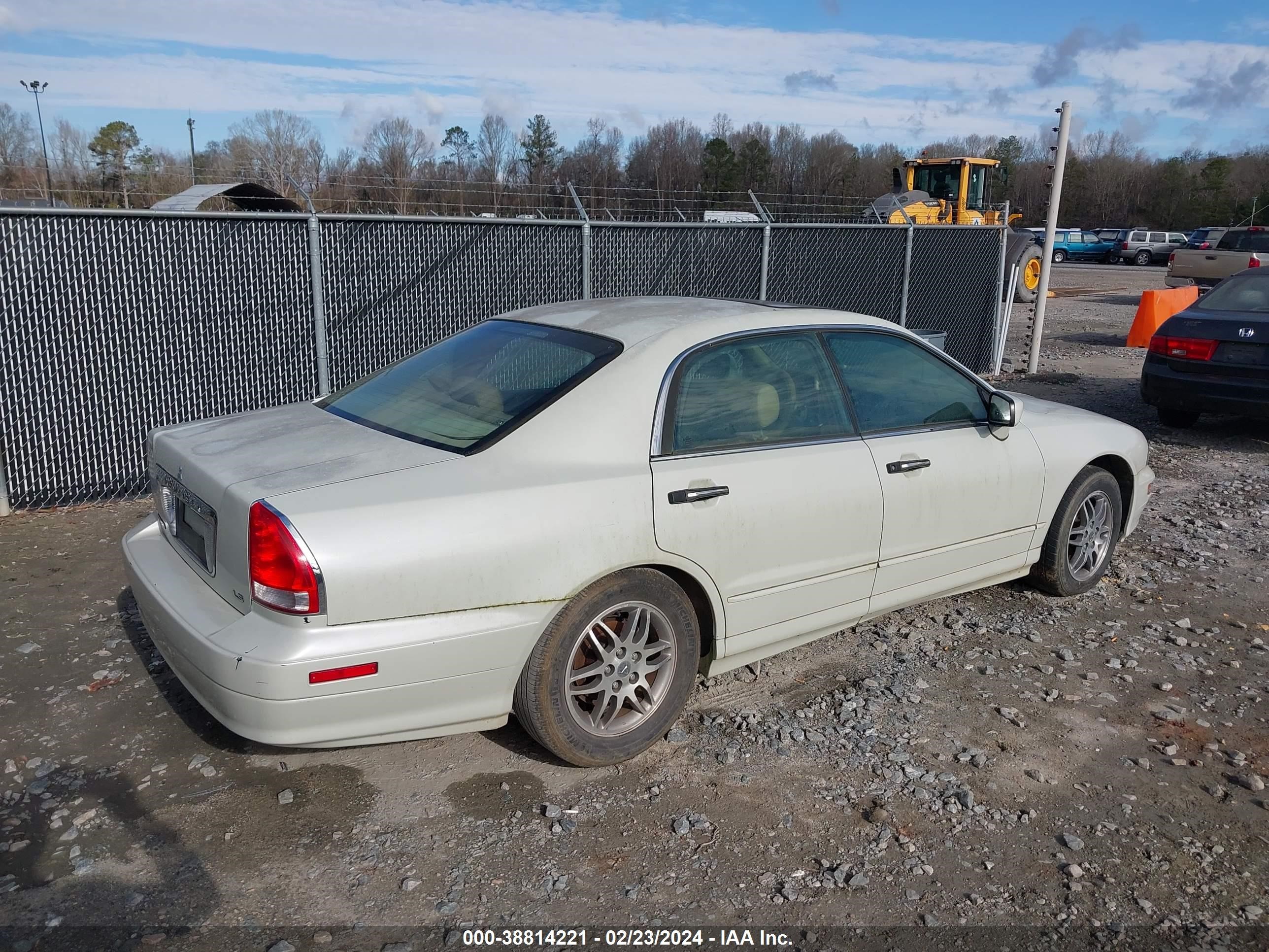 Photo 3 VIN: 6MMAP67PX2T013870 - MITSUBISHI DIAMANTE 