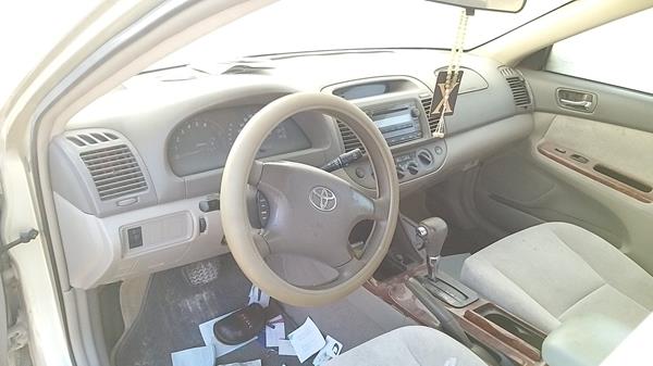 Photo 9 VIN: 6T1BE32K44X459801 - TOYOTA CAMRY 